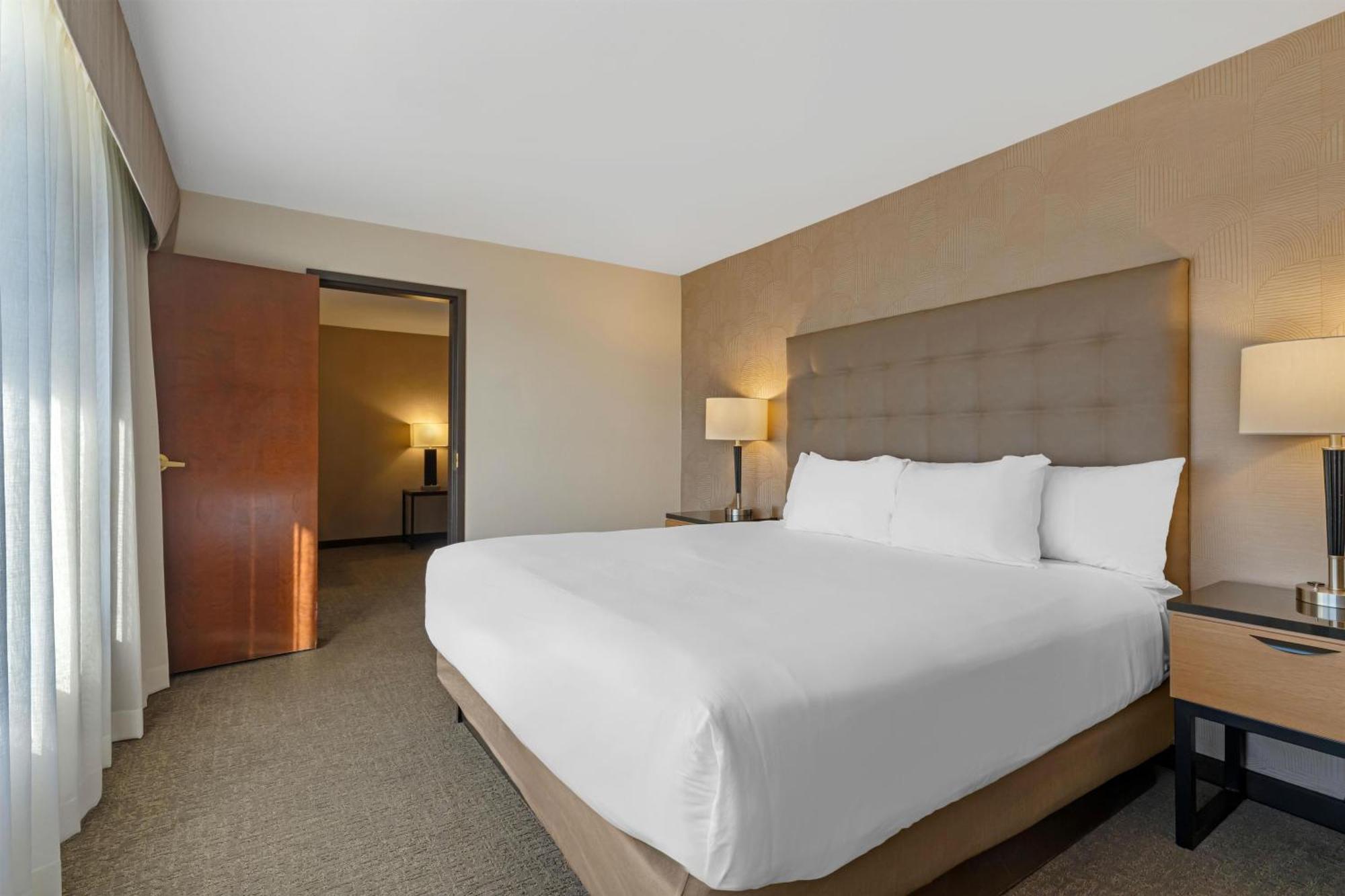 Superior King Suite