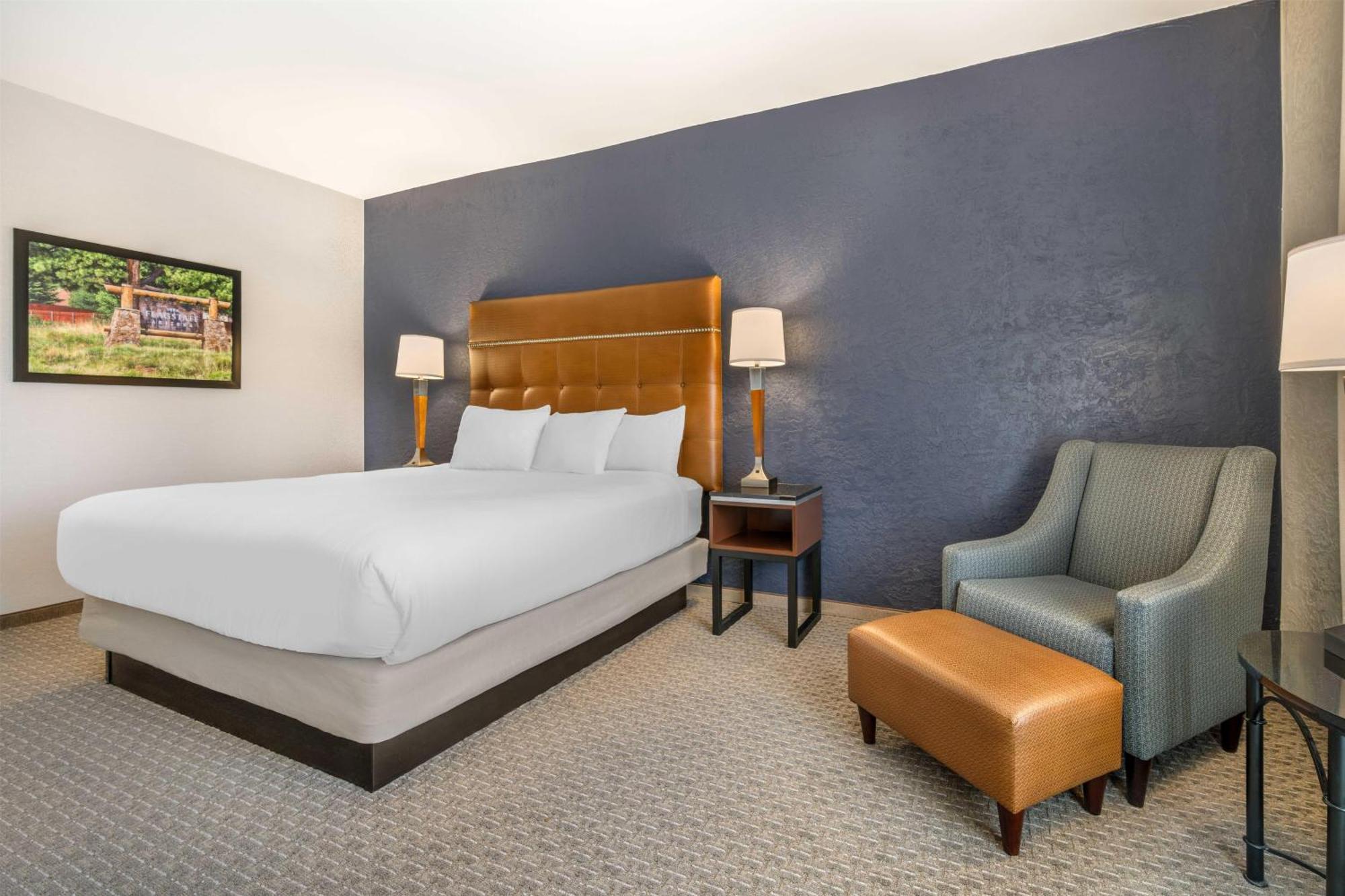 Deluxe King Room – High Floor
