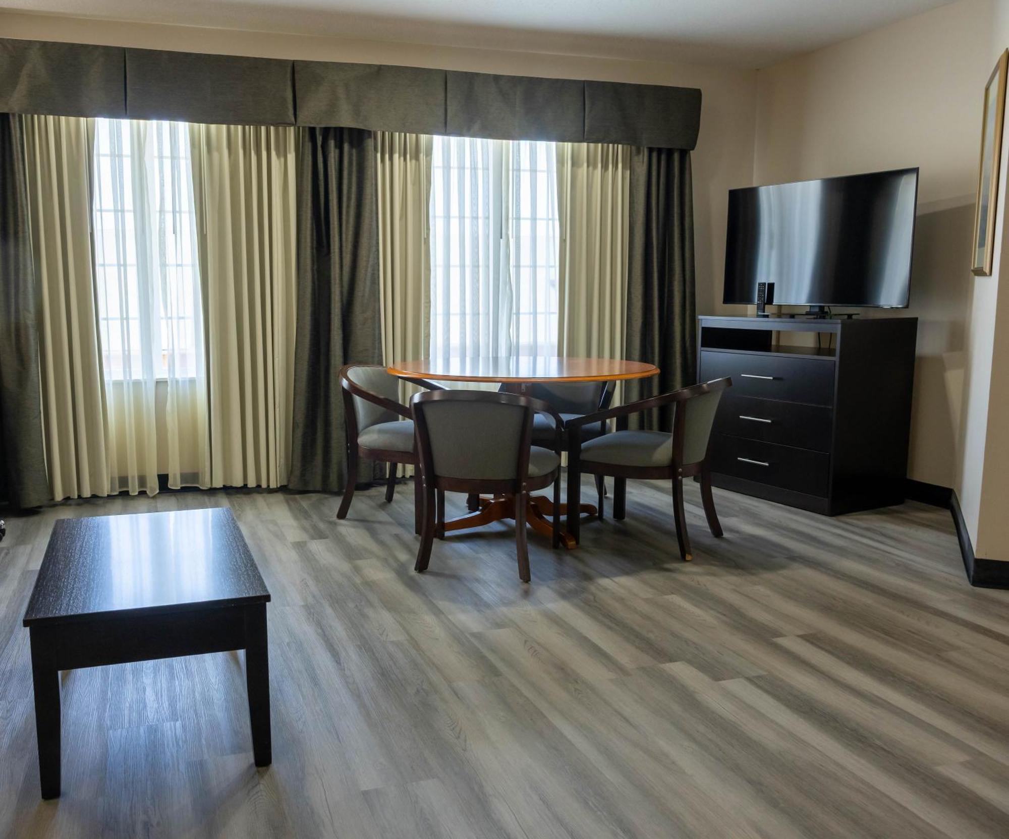King Executive Suite Non-Smoking