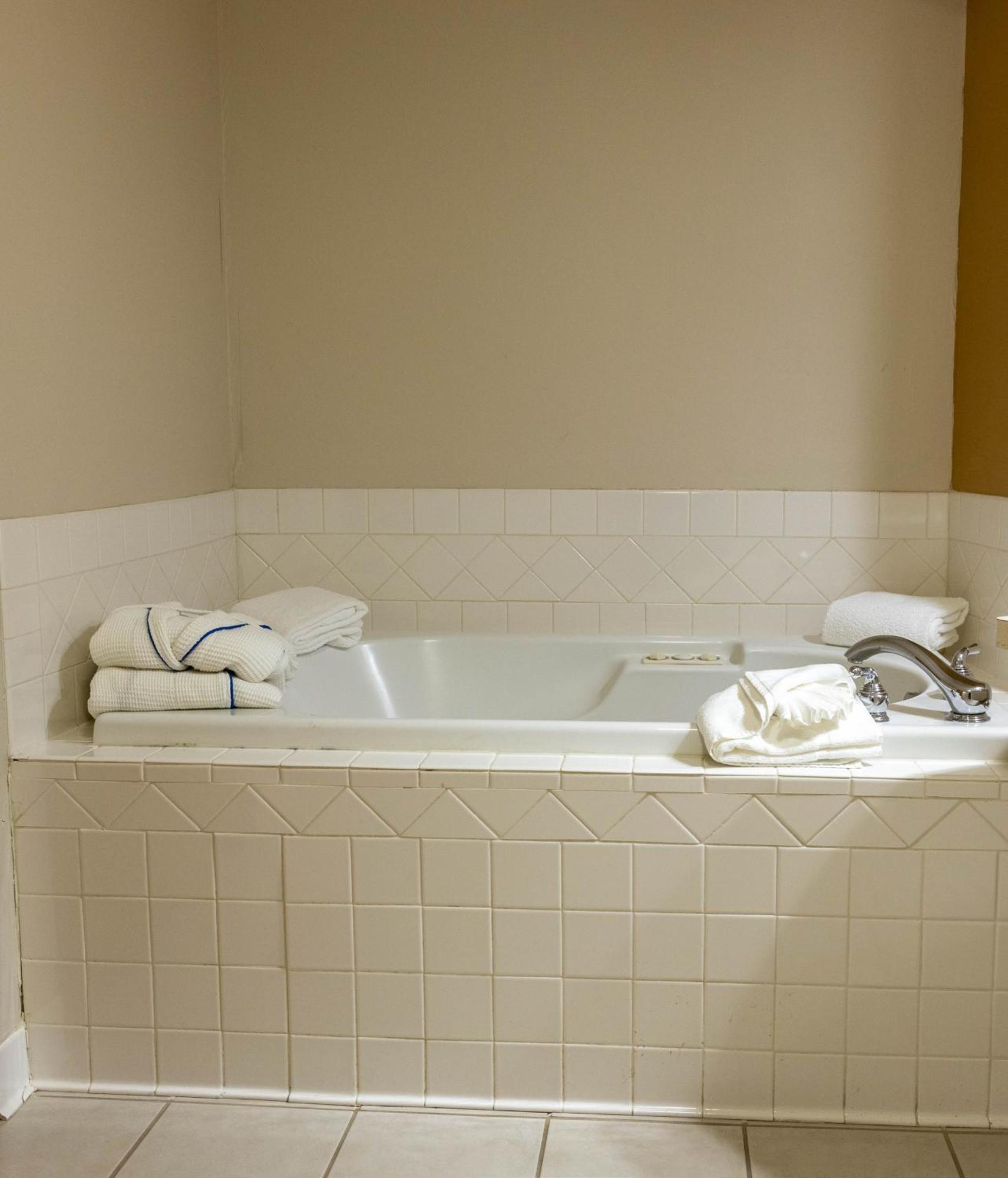King Executive Suite Non-Smoking