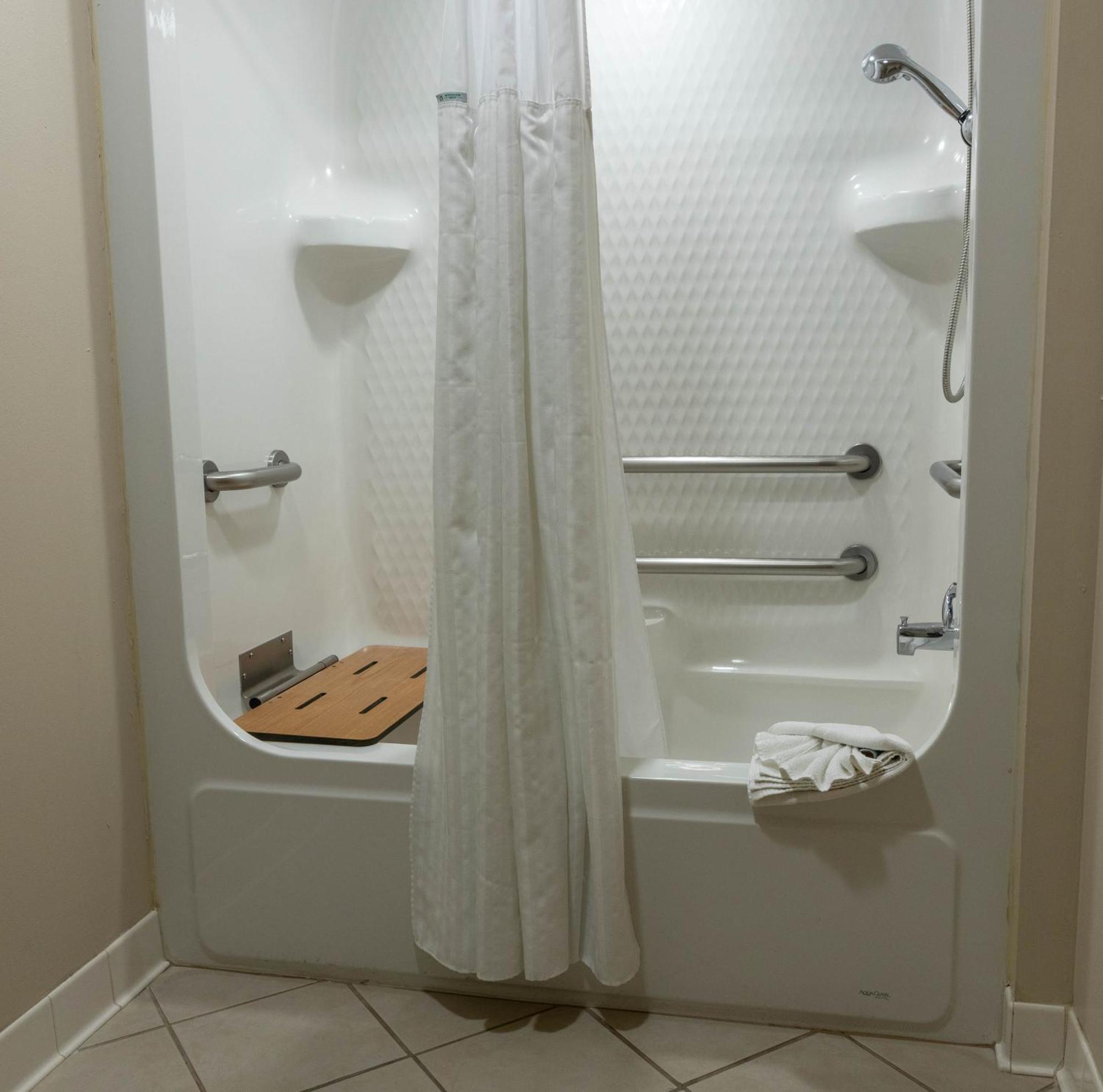 One-Bedroom King Suite Non-Smoking