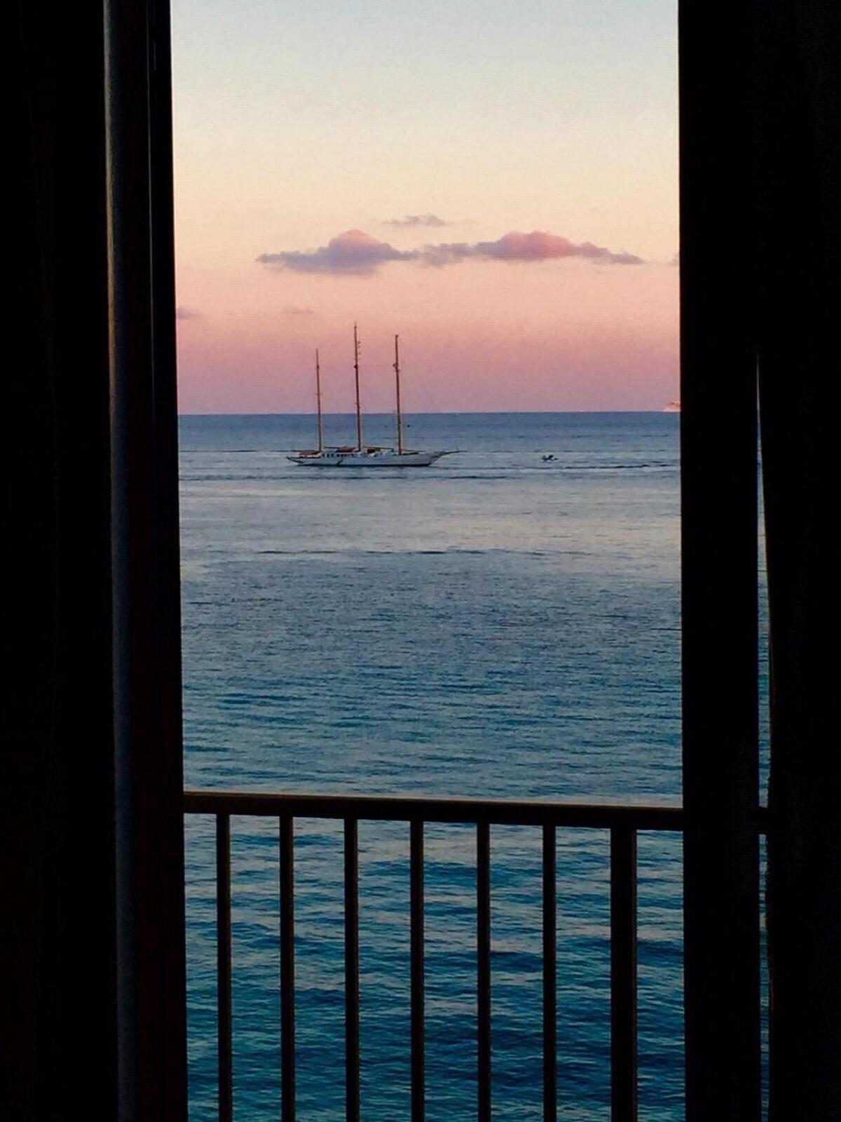 Standard Single Room Sea View
