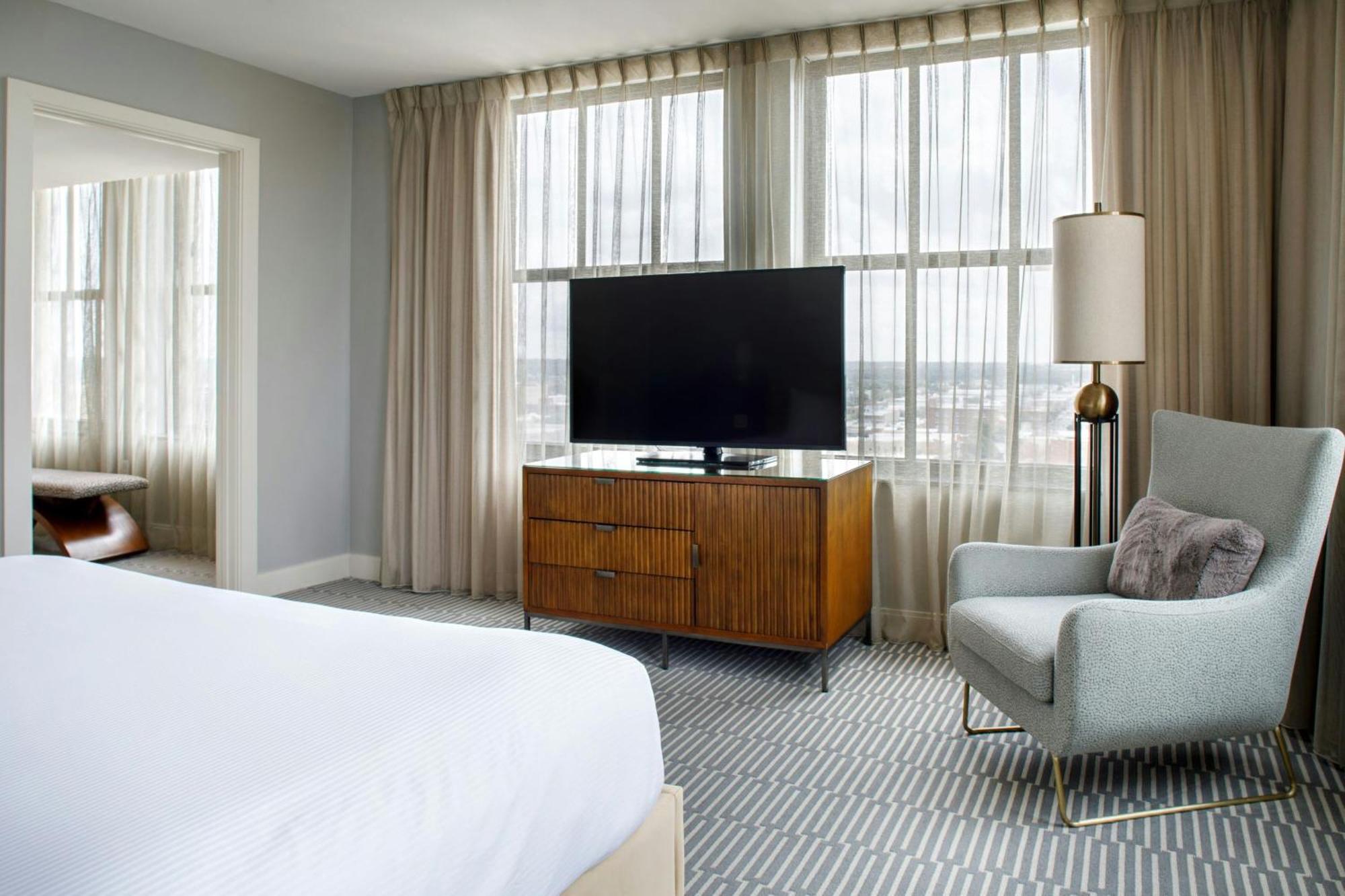 Ambassador Suite City View