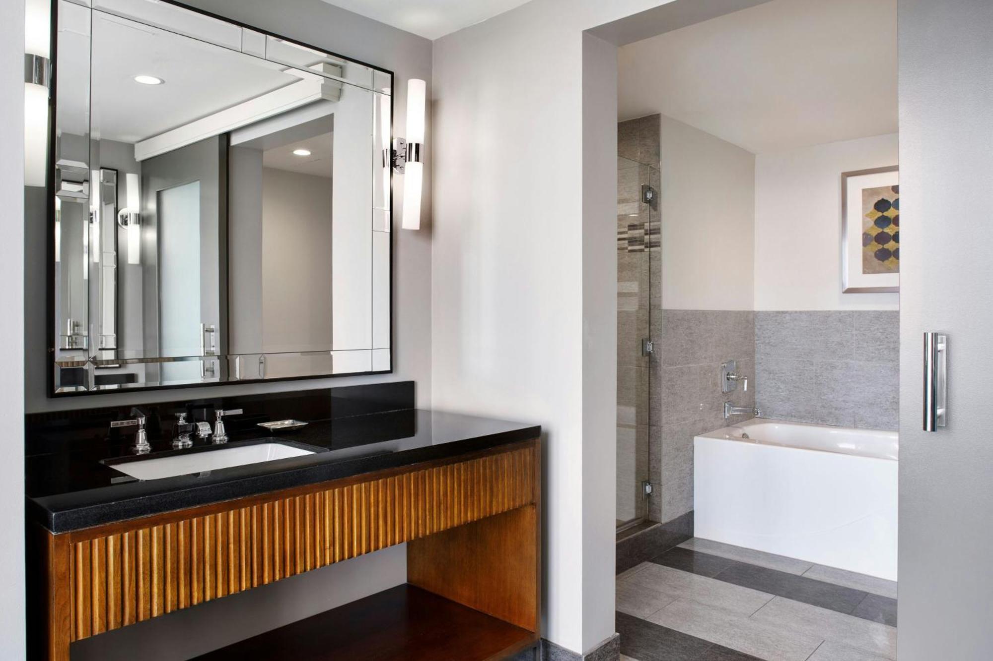 Ambassador Suite City View