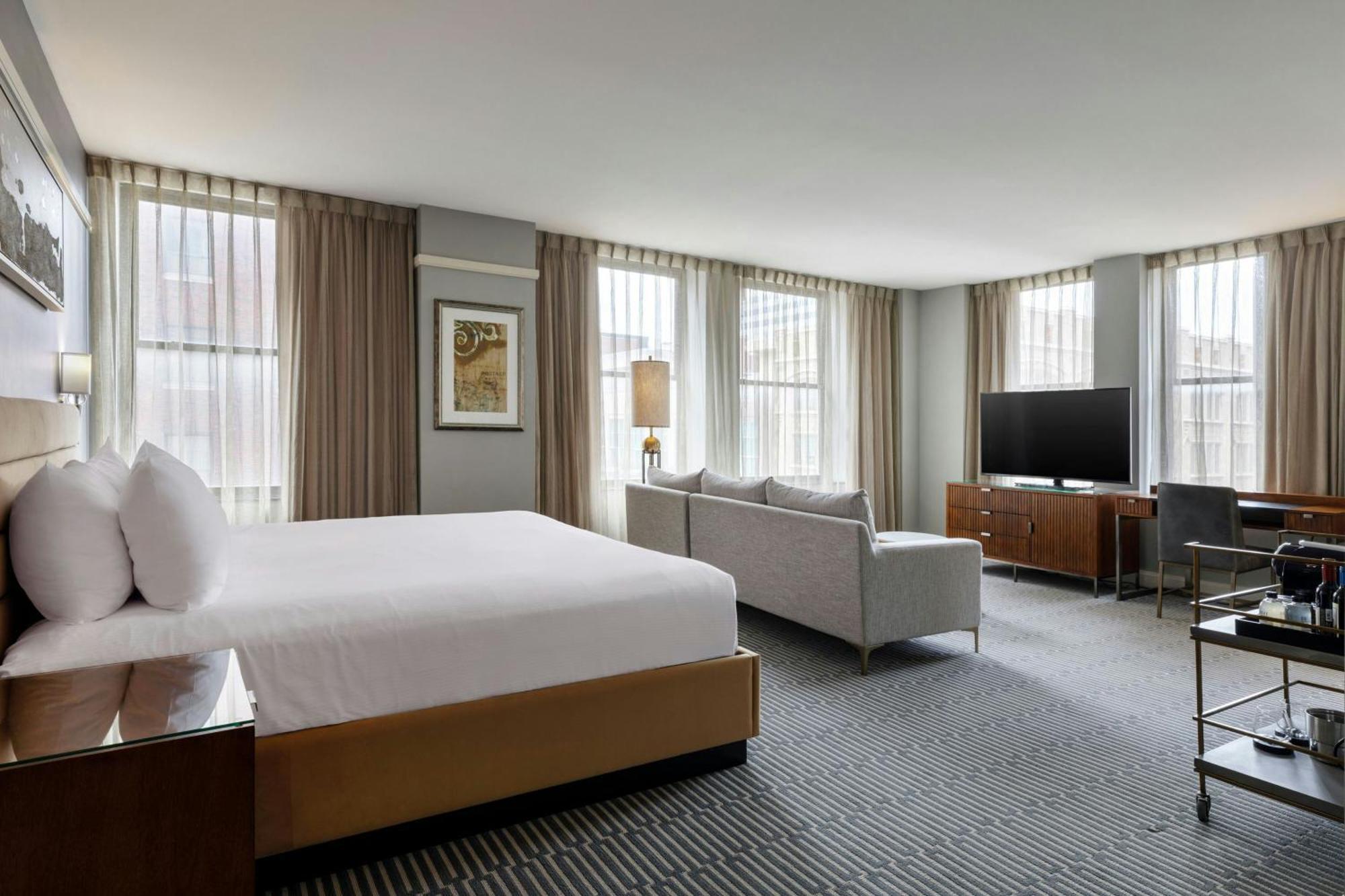 Large King Room City View
