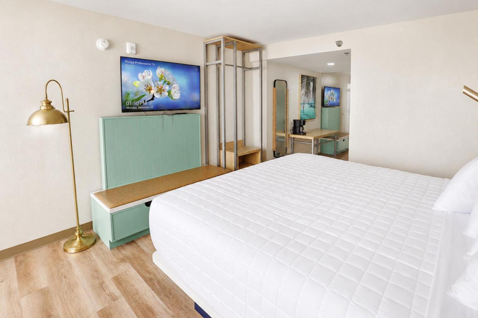 Deluxe King Room