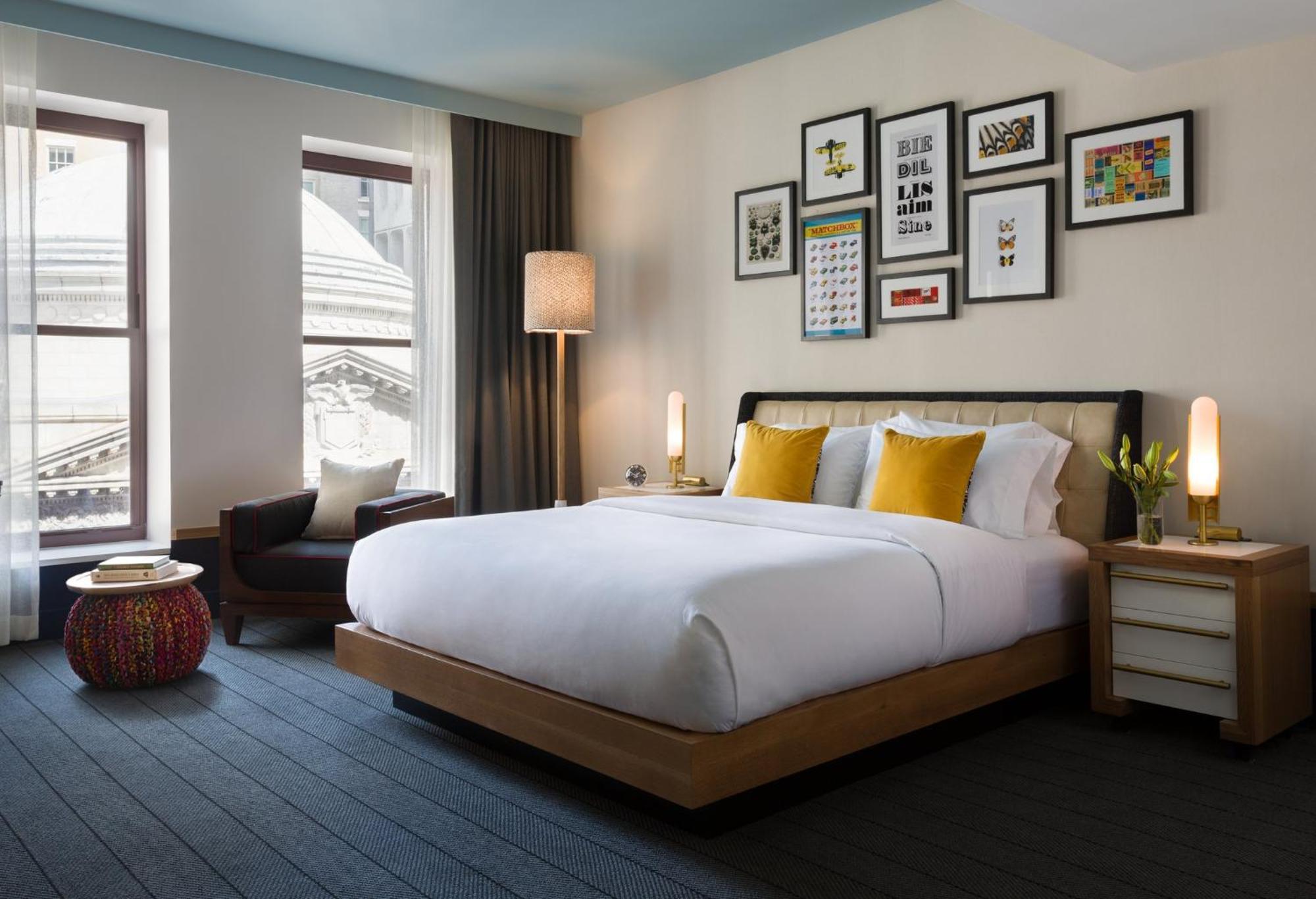 Premium King Room Walk Shower City View