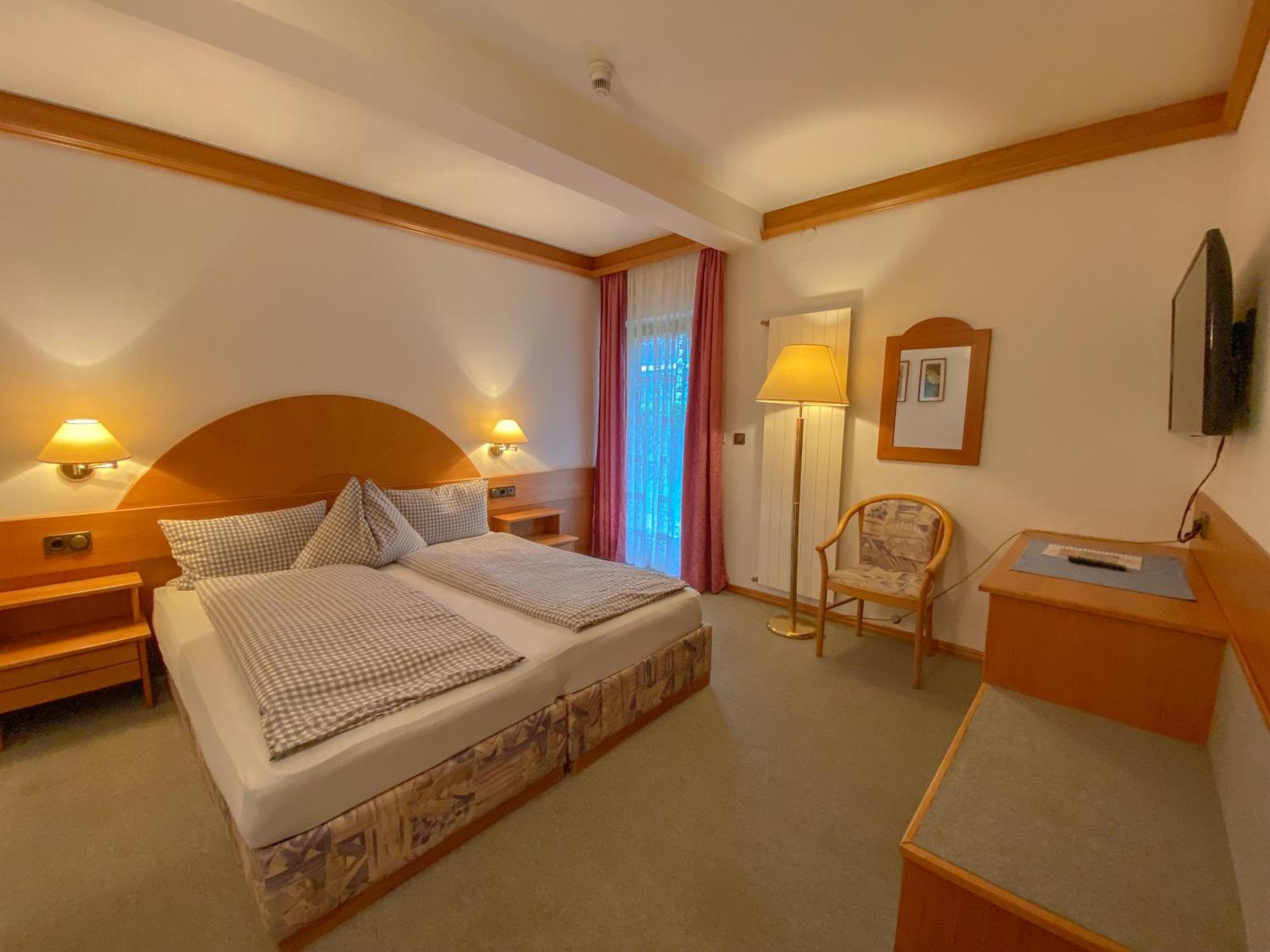 Double Room Private Bathroom