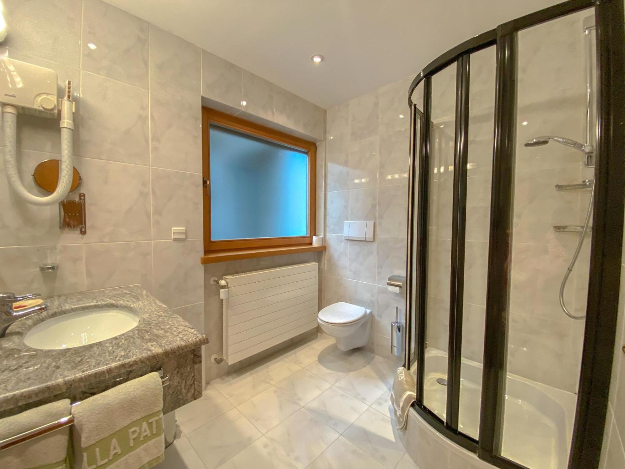 Double Room Private Bathroom