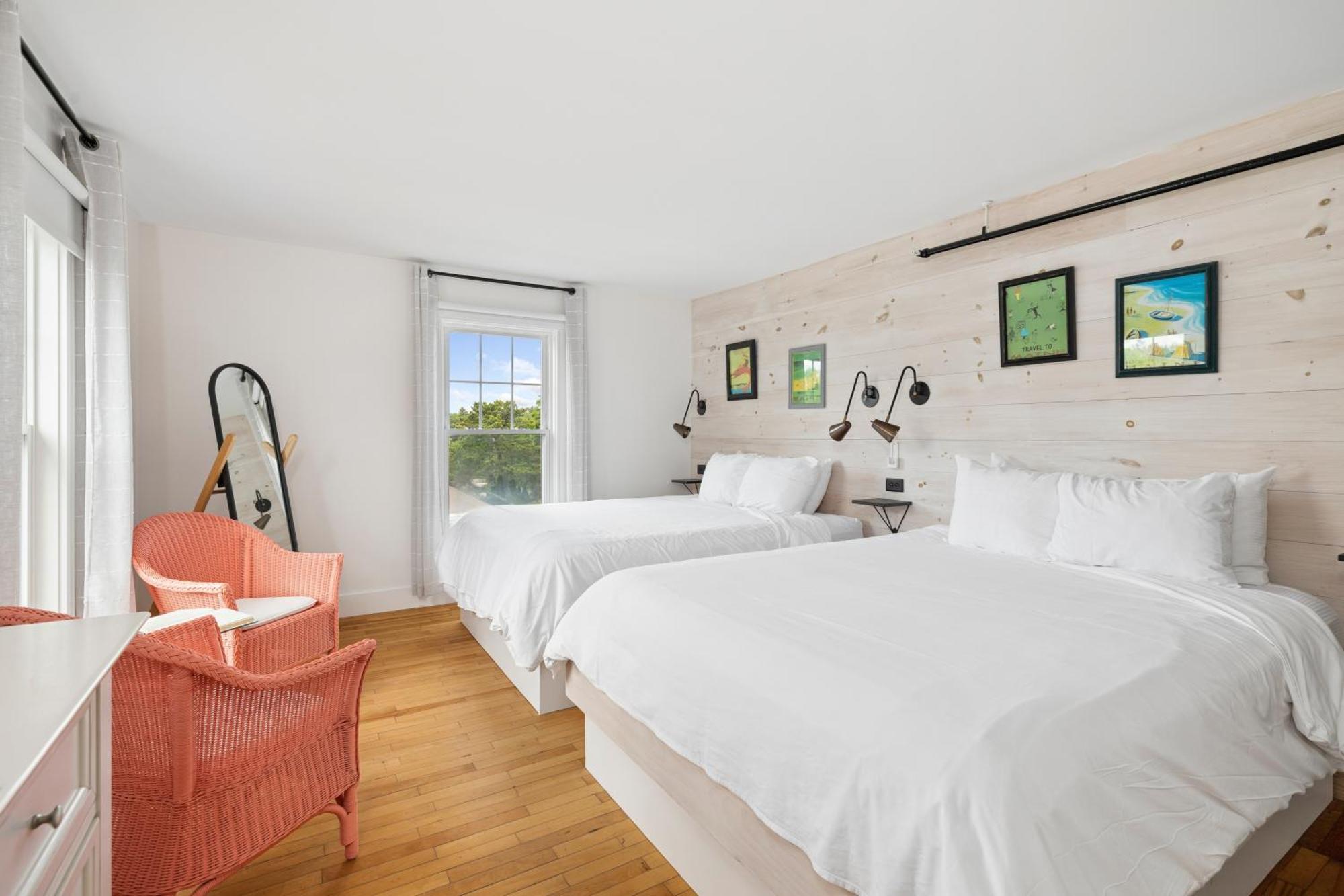 Deluxe Queen Room Two Queen Beds