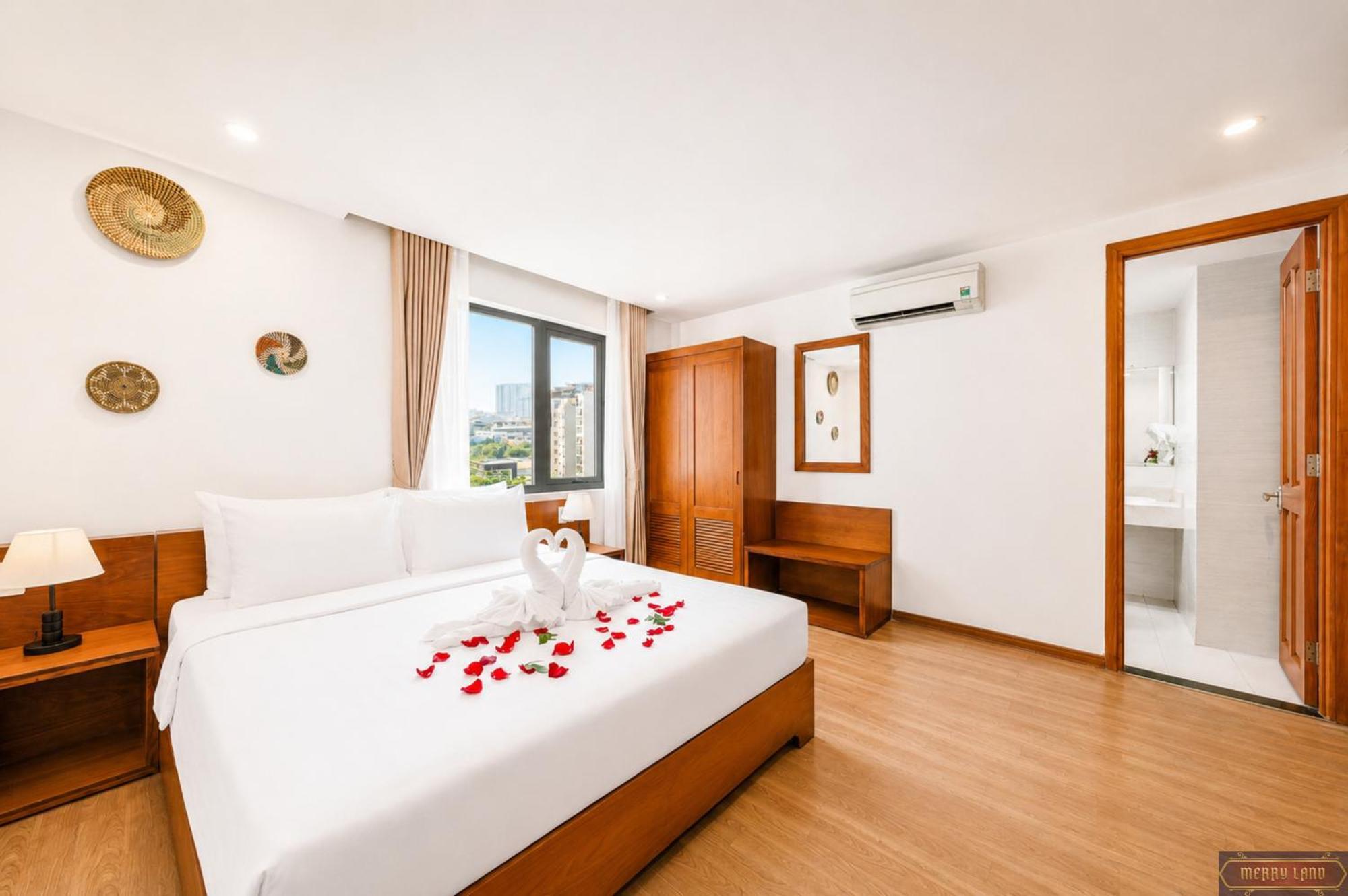 Deluxe Double Room City View