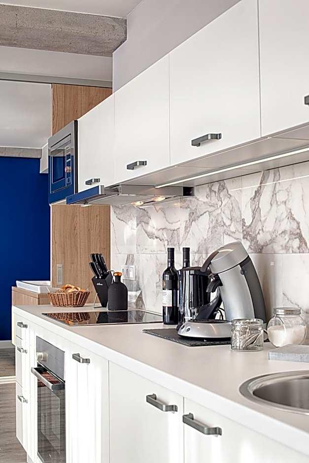 Two-Bedroom Apartment kitchenette terrace