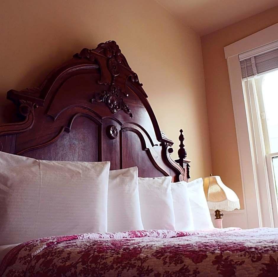 Superior King Suite
