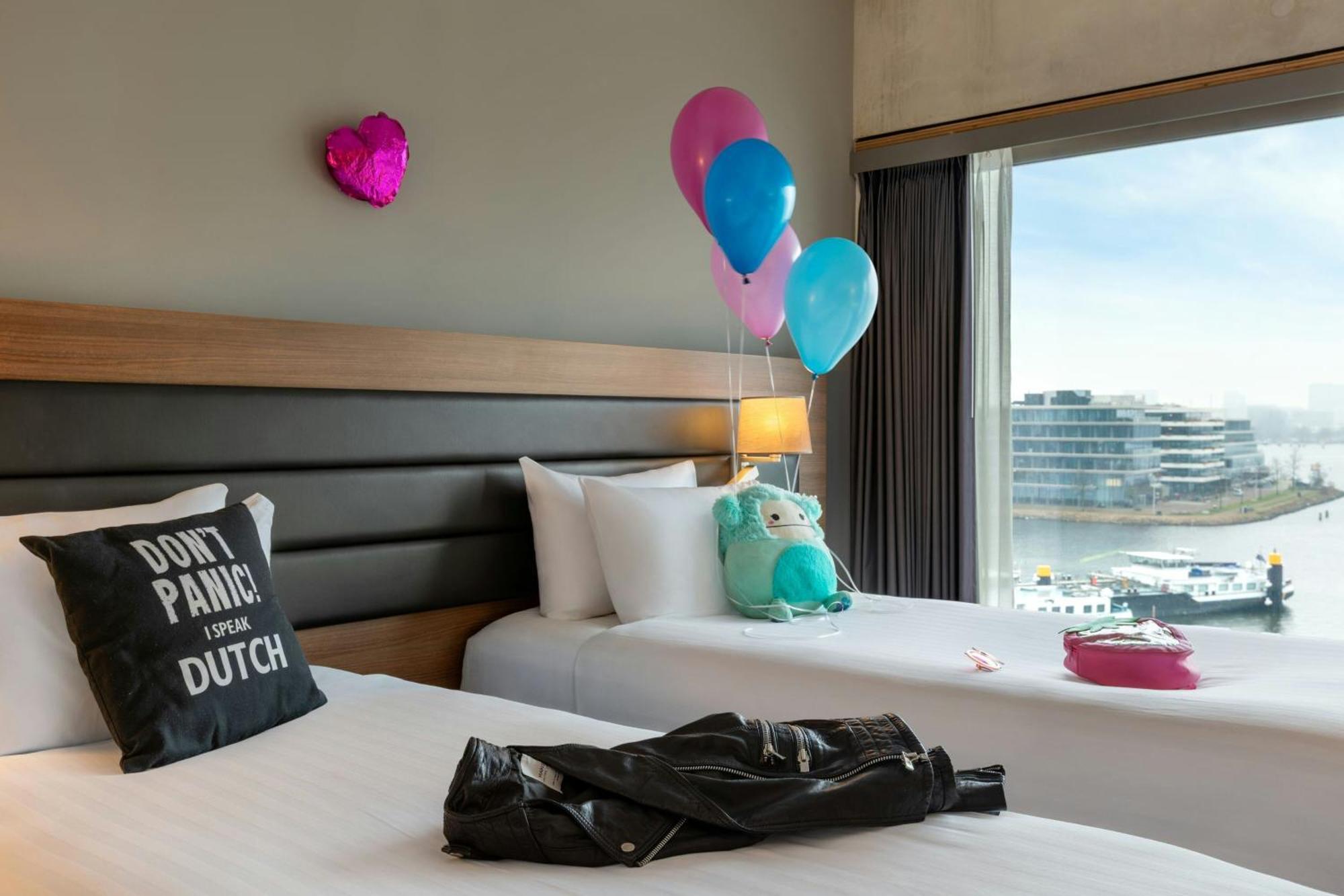 Twin Room Moxy Sleeper Twin