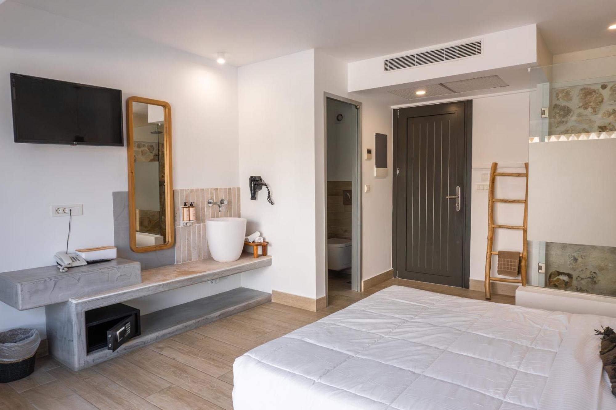 Superior Room Private Pool