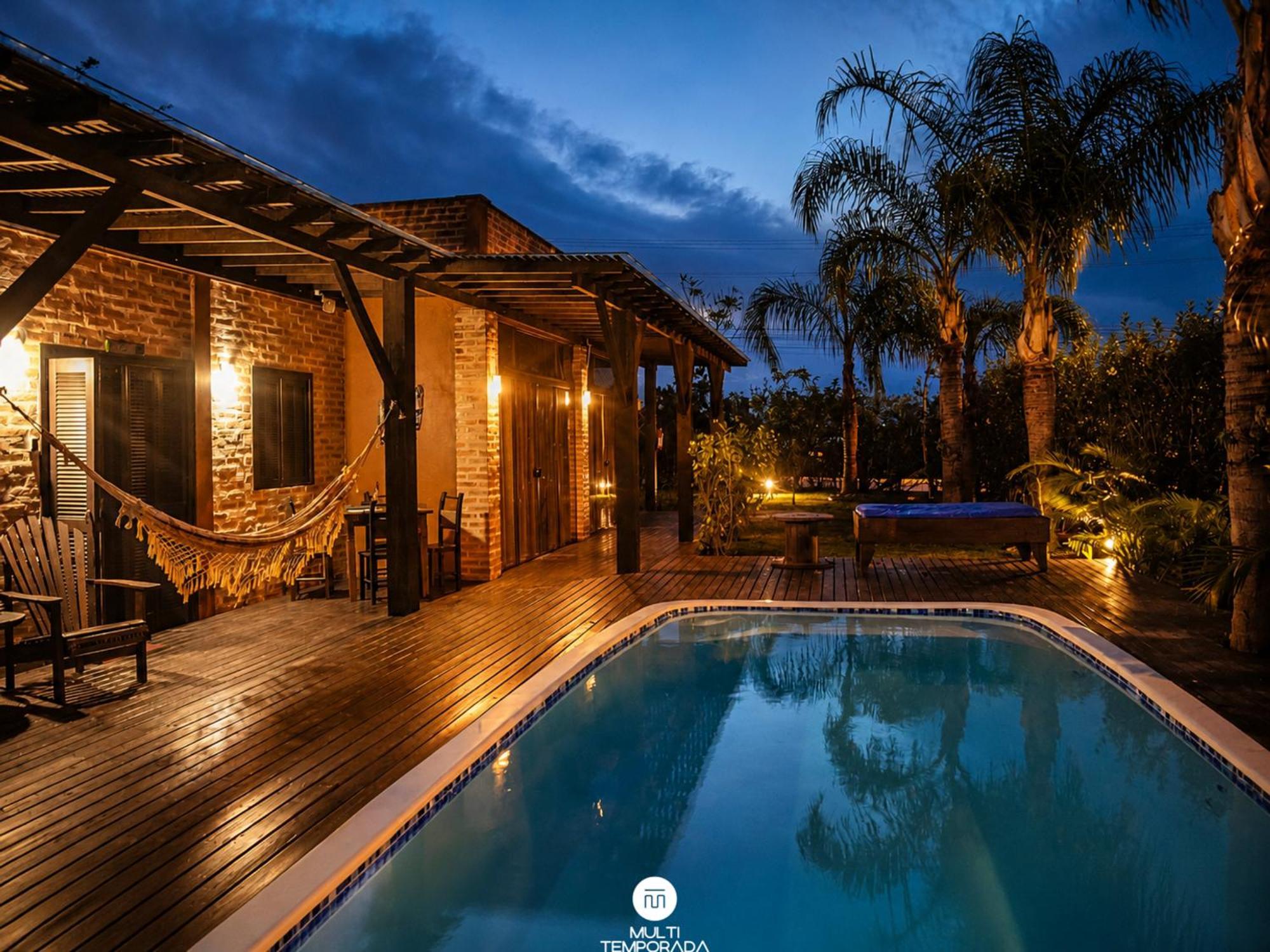 Studio Pool View