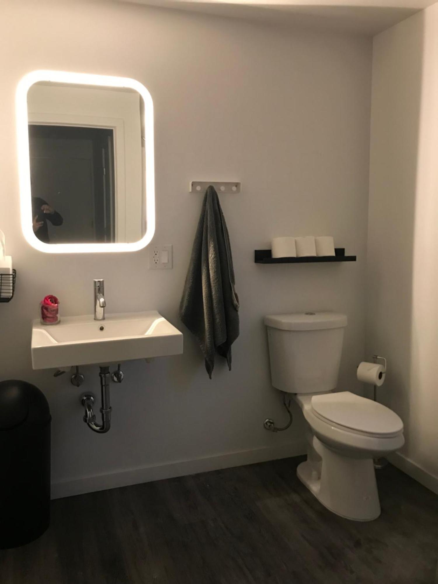 Twin Room Private External Bathroom