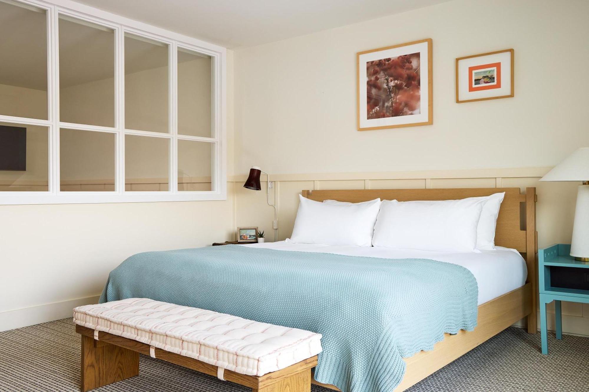 The King Parlor Suite