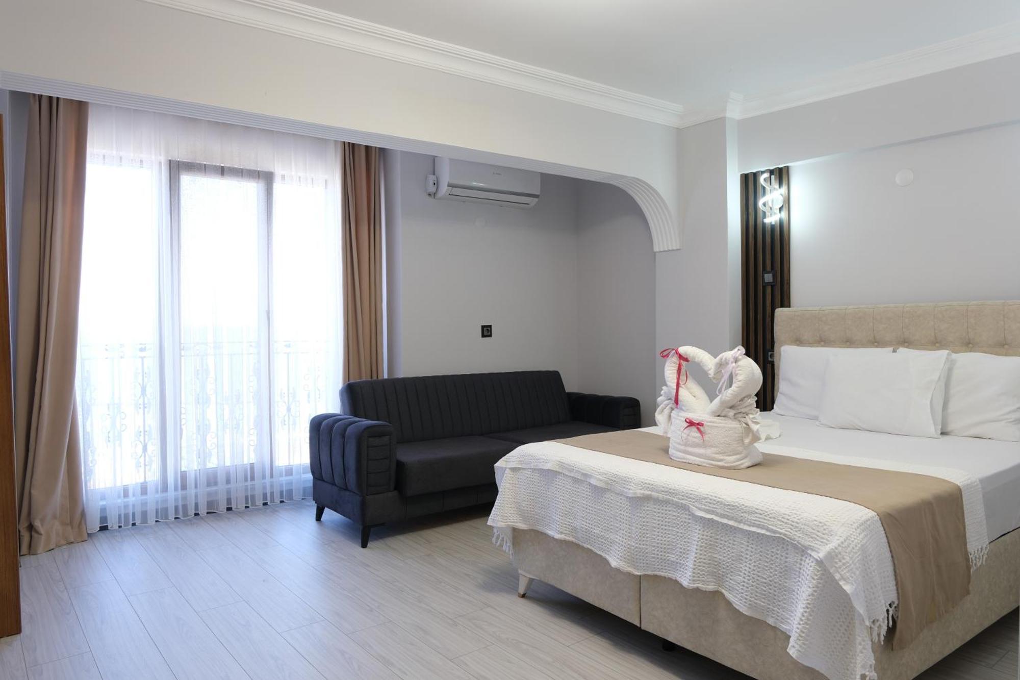 Deluxe Double or Twin Room Sea View