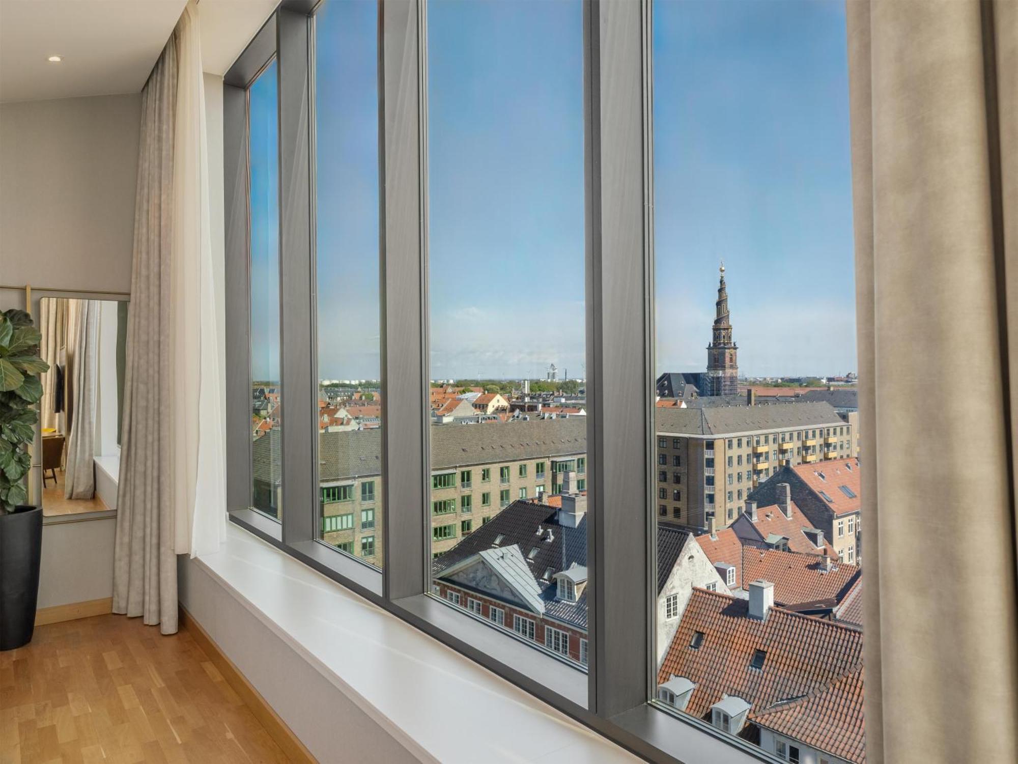 Premium Corner Room View