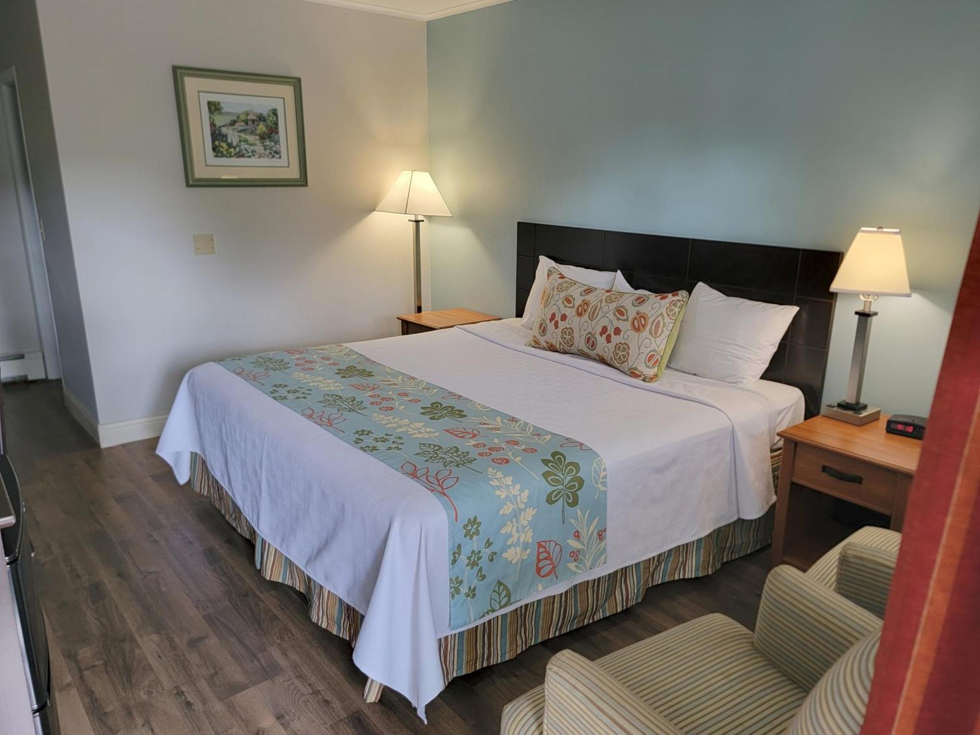 Standard King Room