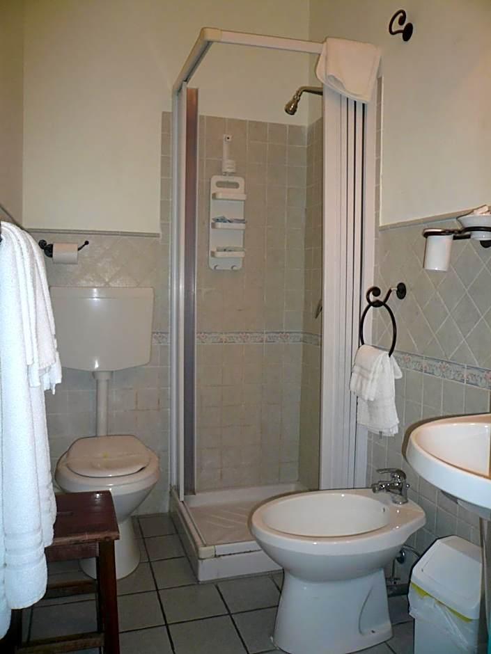Double Room Private Bathroom