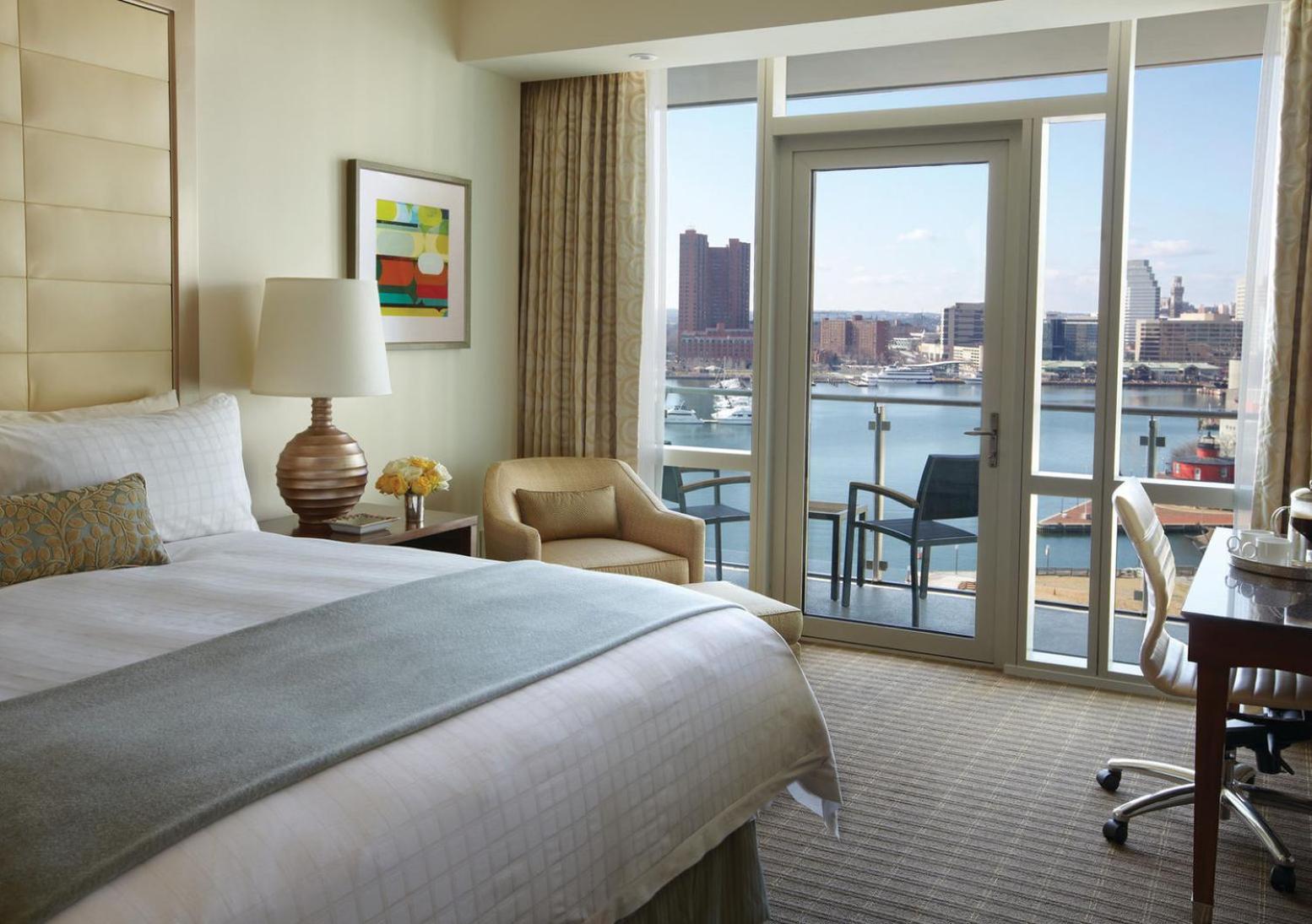 King Room with Balcony and Harbour View,665206590:JPEG