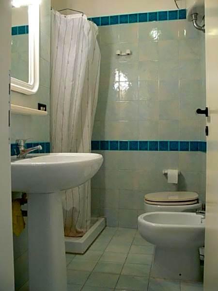 Double or Twin Room Private Bathroom