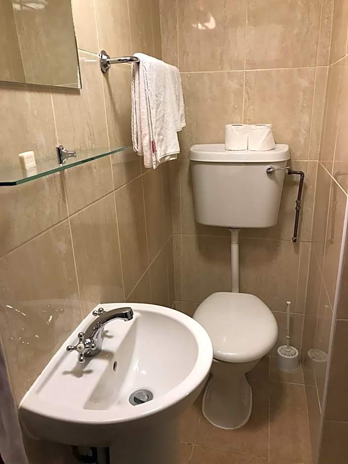 Habitación Individual con baño privado