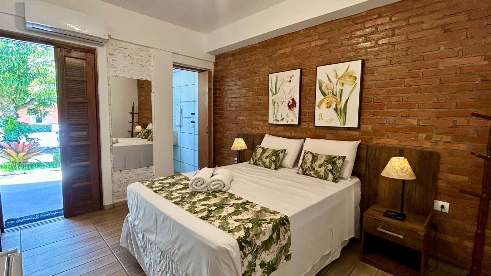 Quarto Duplo com Vista do Jardim