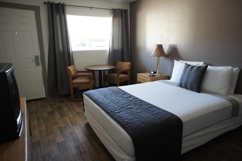 Queen Room,181578165:JPEG