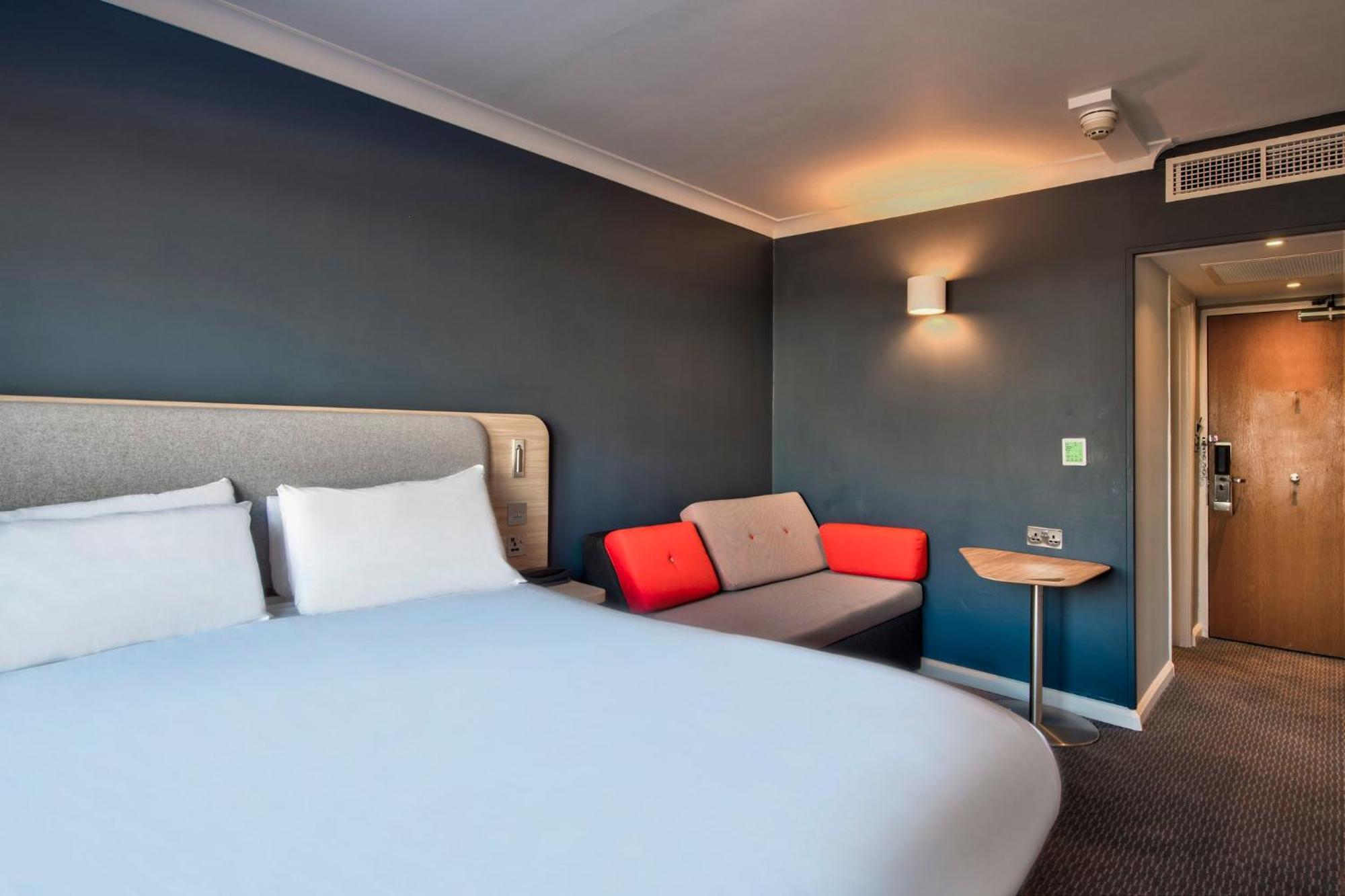 Standard Double Room Sofa Bed Hot