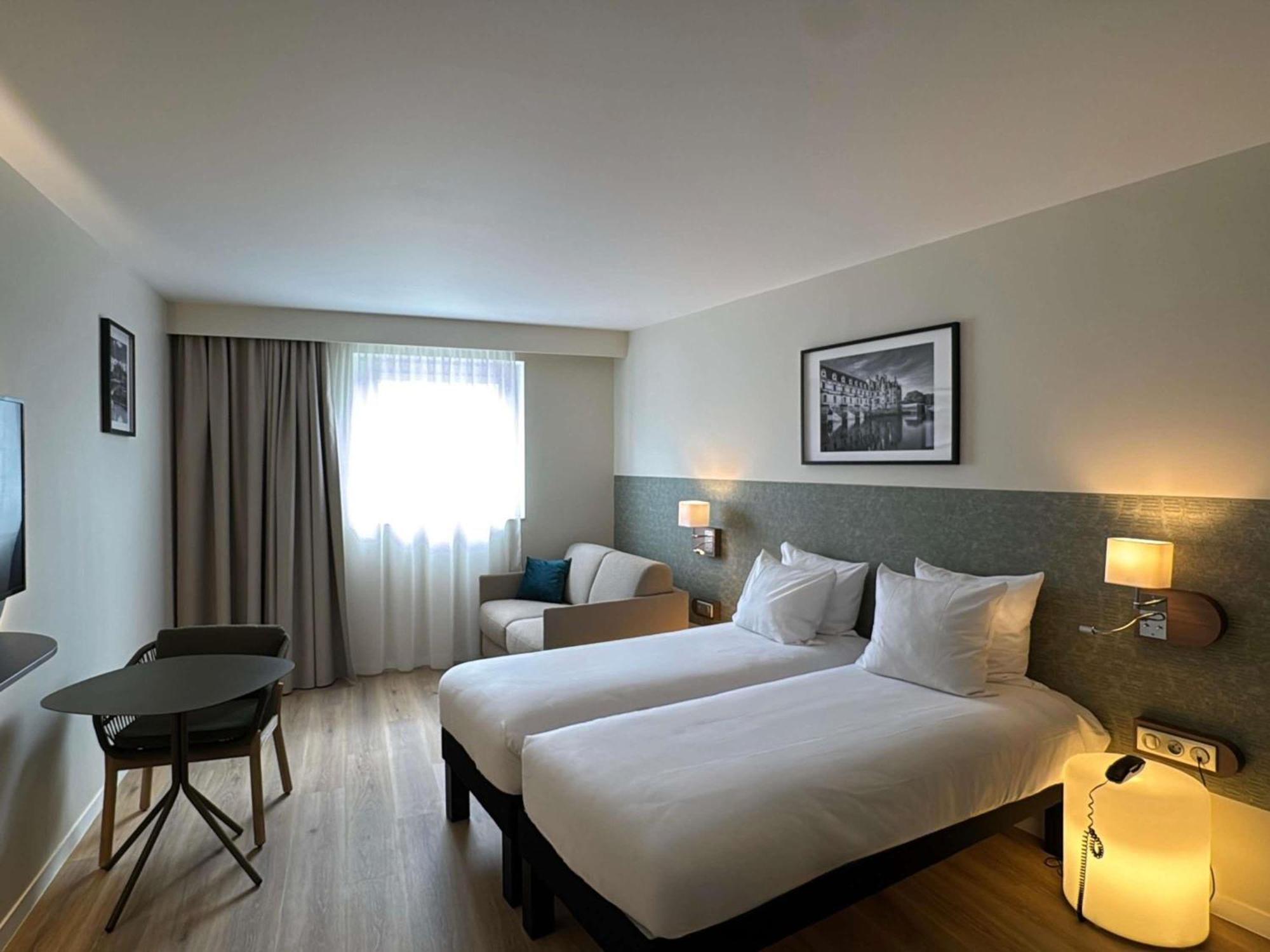 Superior Room Three Single Beds