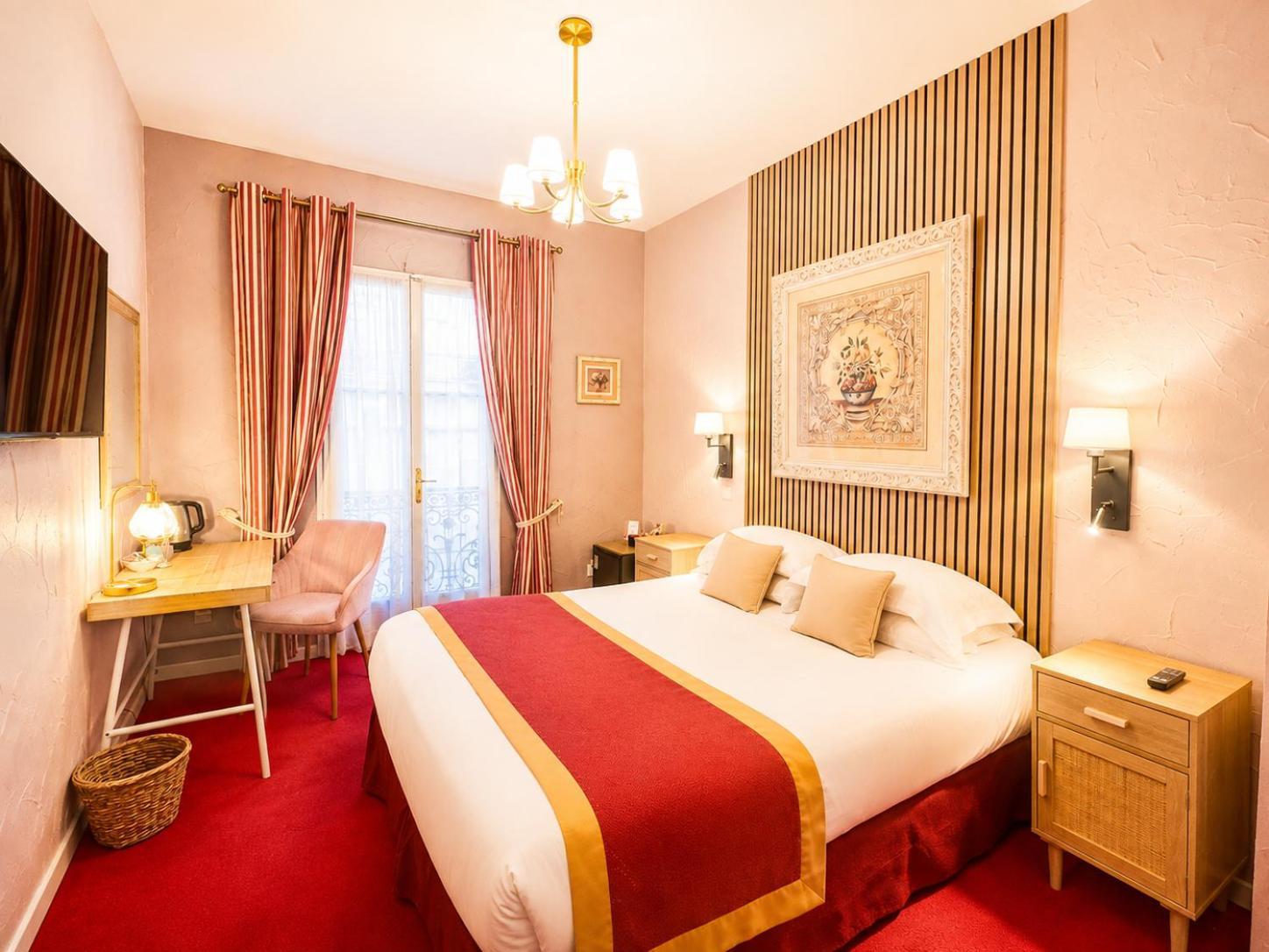 Standard Queen Room
