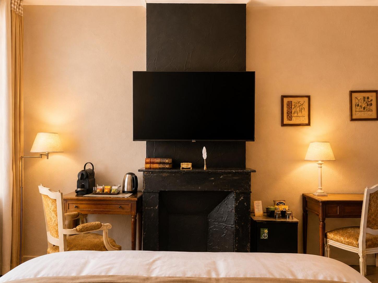 Deluxe King Room