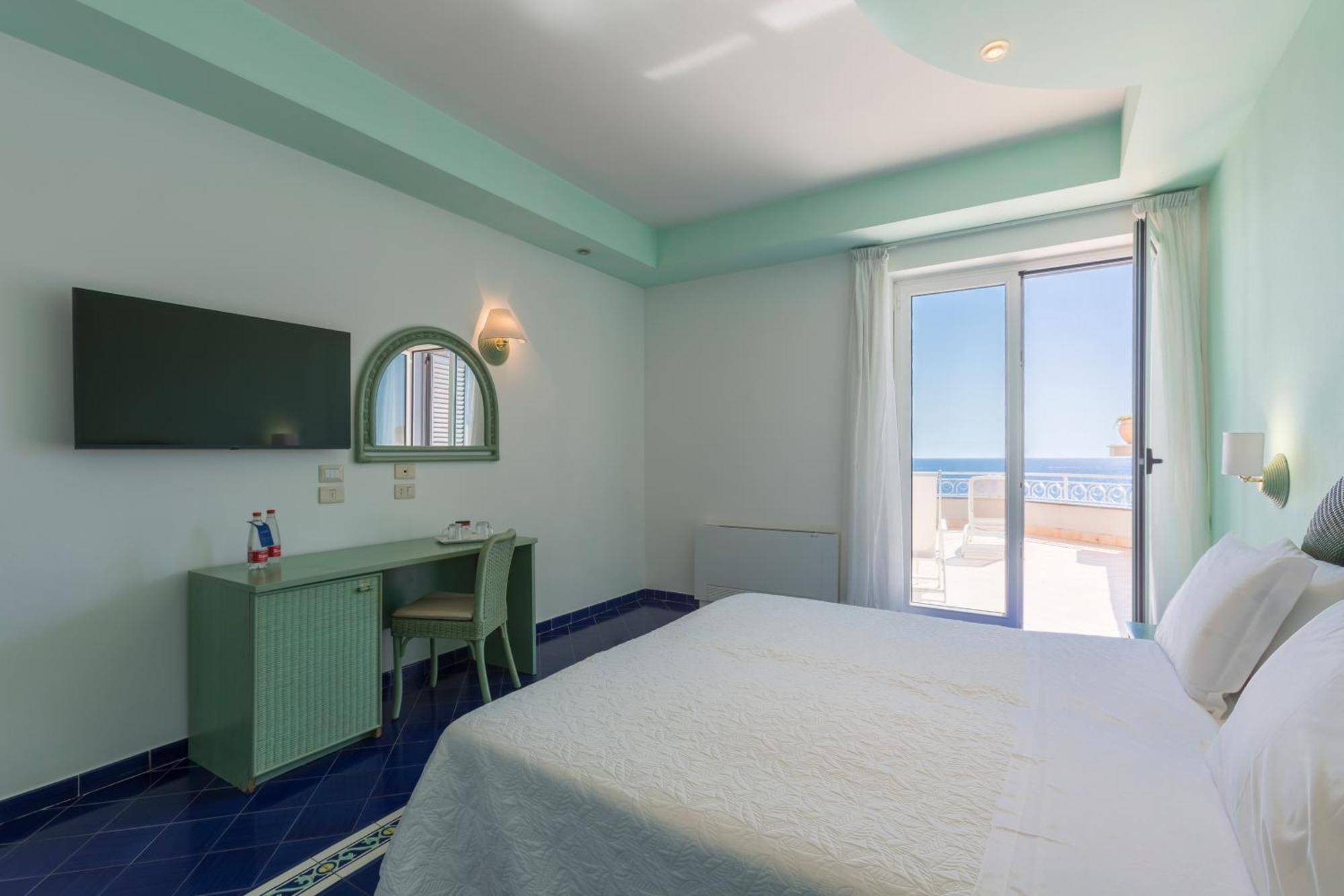 Triple Room Balcony Sea View