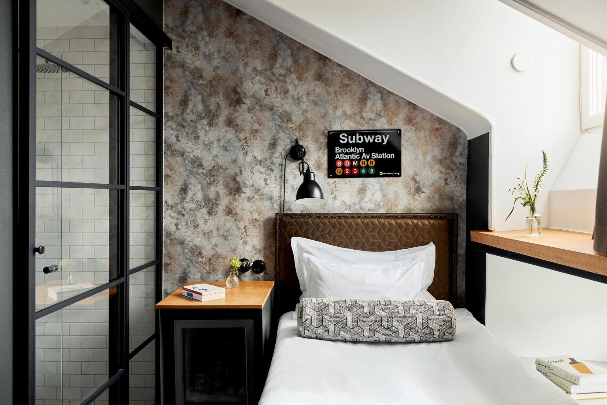 Standard Single Room