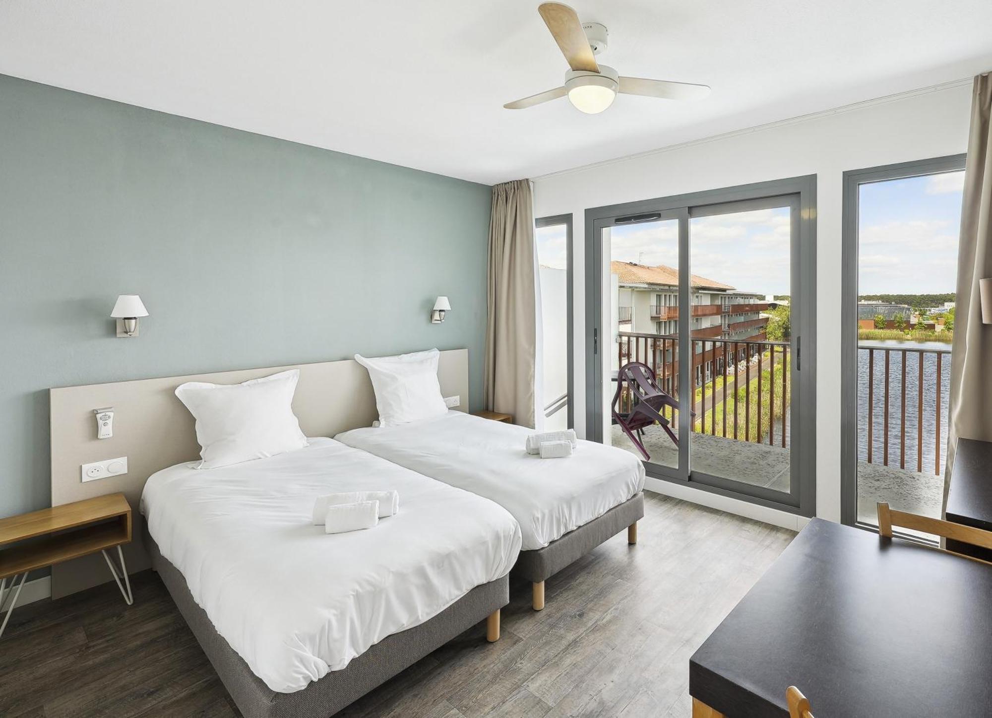 Apartment Double Bed 2 Single Bed Sofa Bed