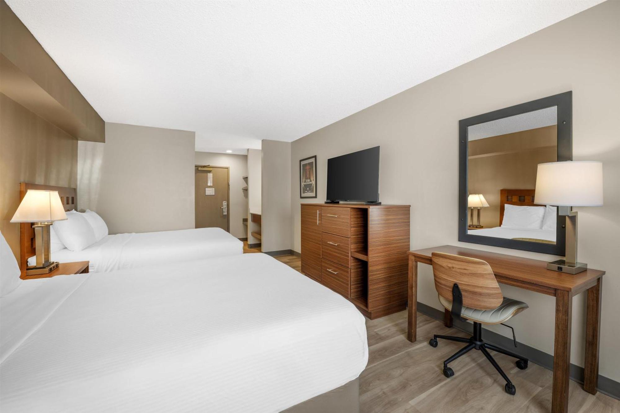 Queen Room Two Queen Beds Roll Shower Disability Access