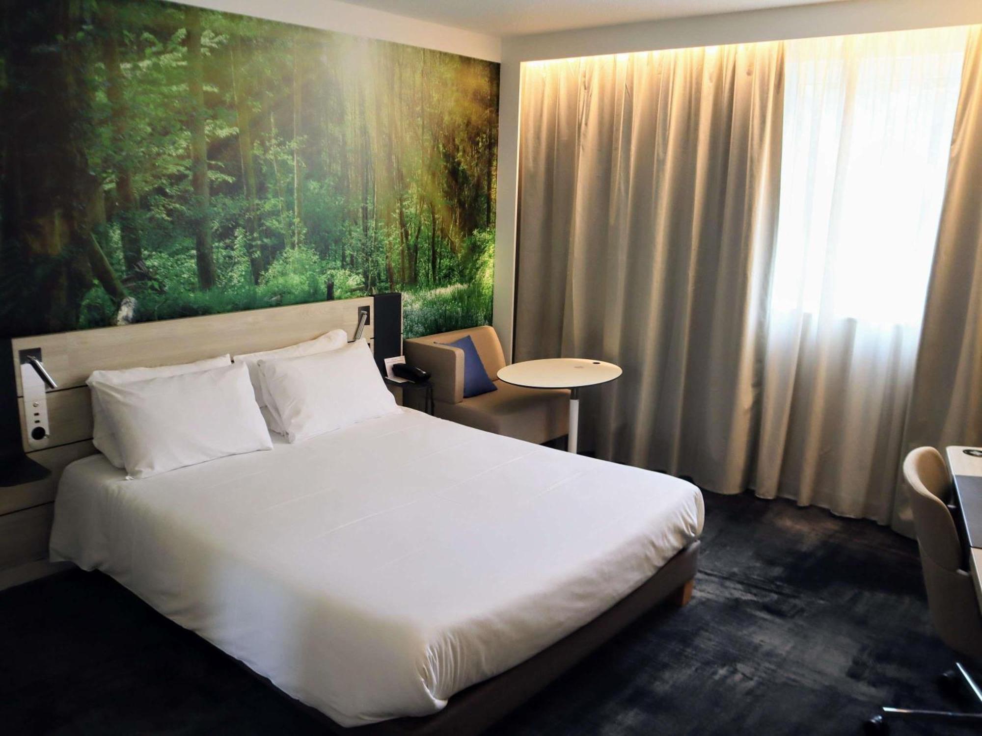 Superior Queen Room Disability Access