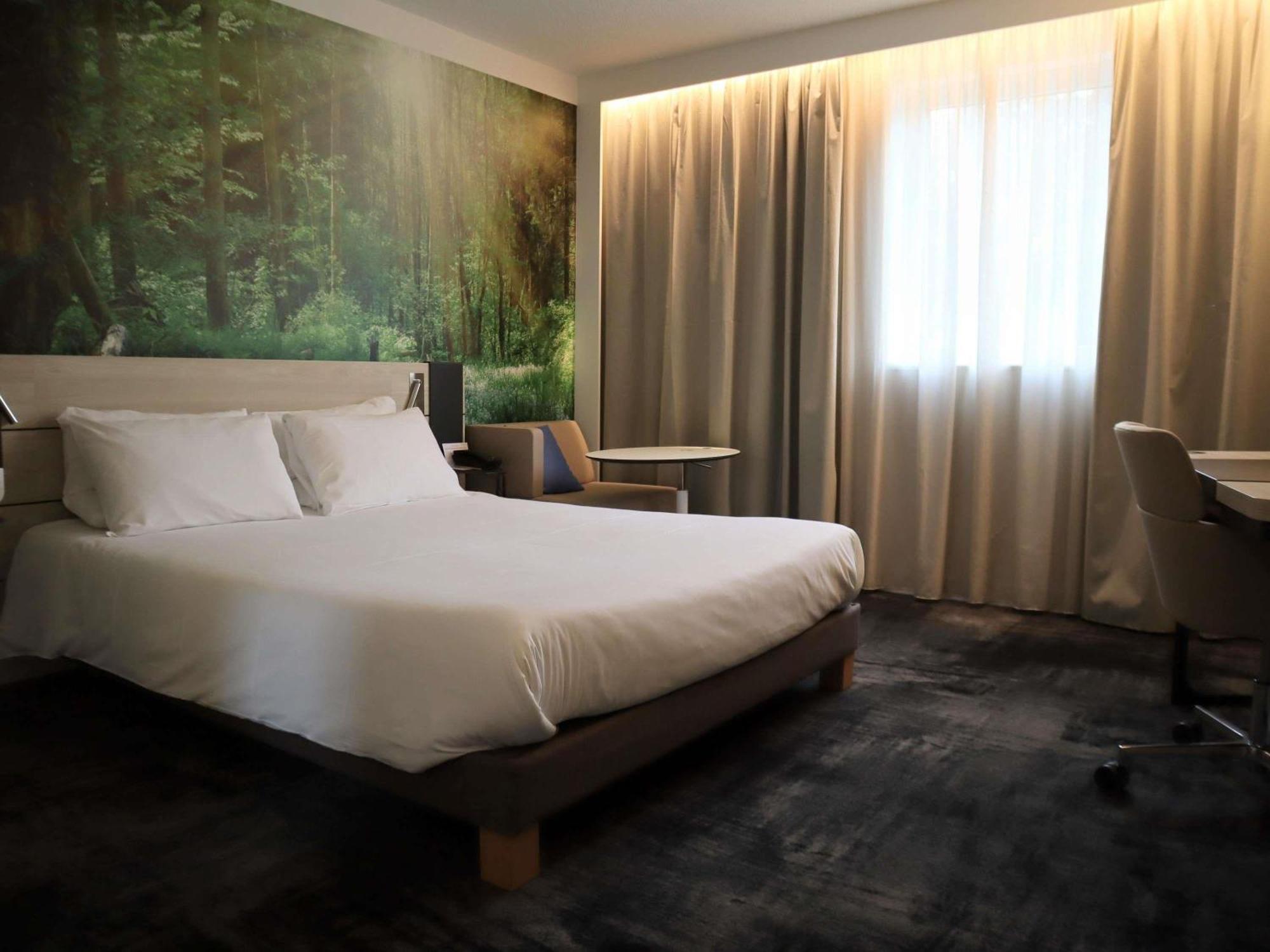 Superior Queen Room Disability Access