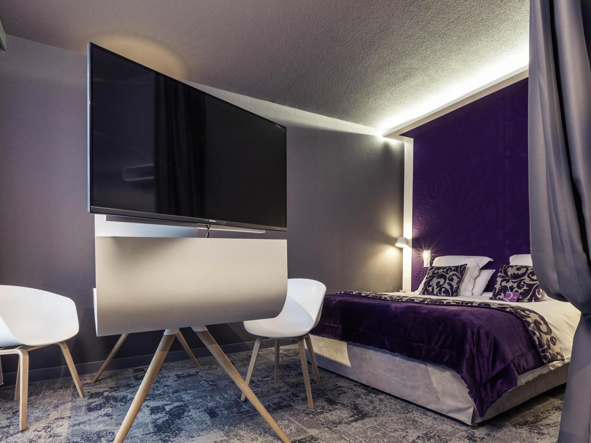 Junior Privilege Suite