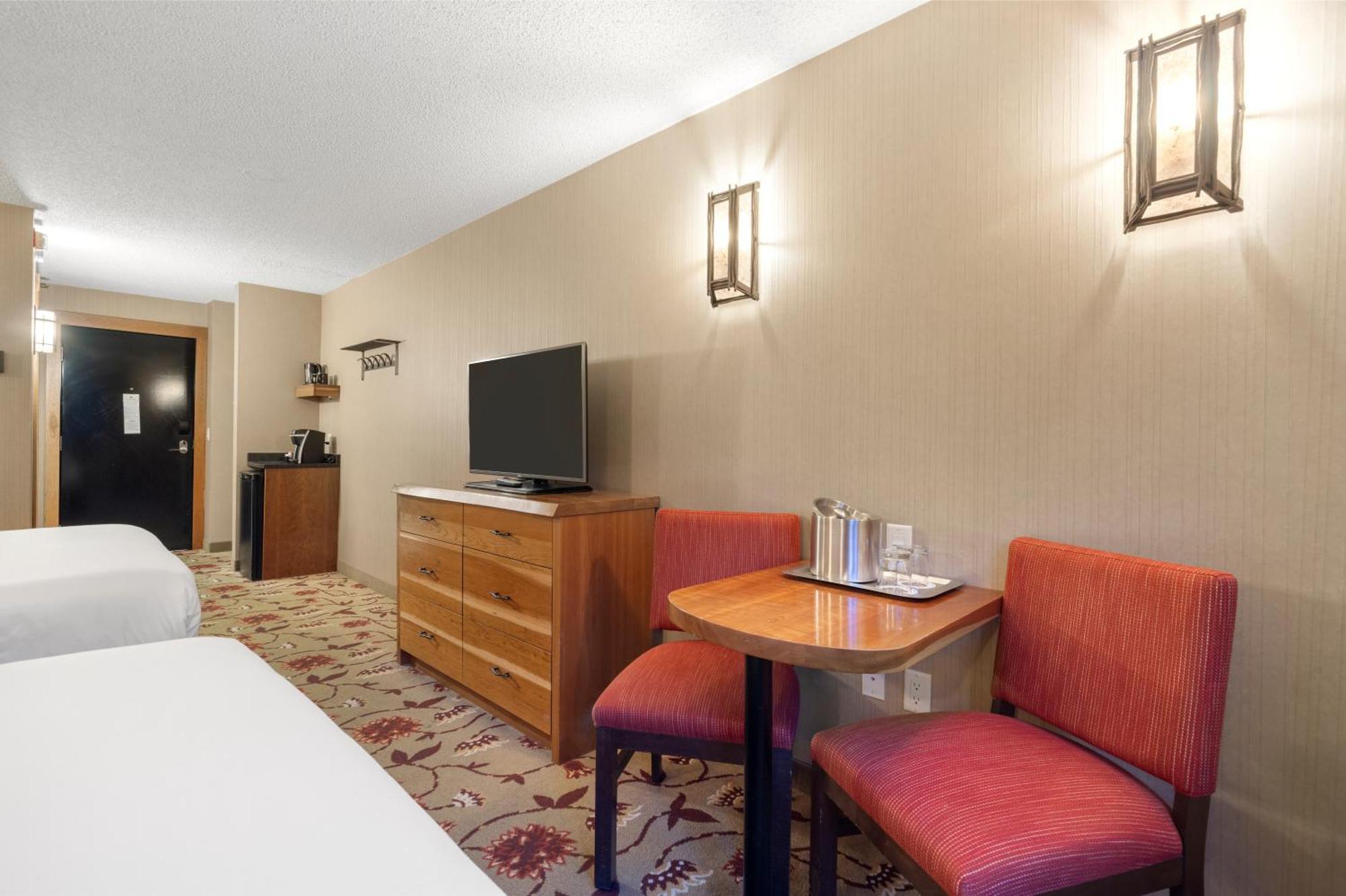 Superior Two Queen Room