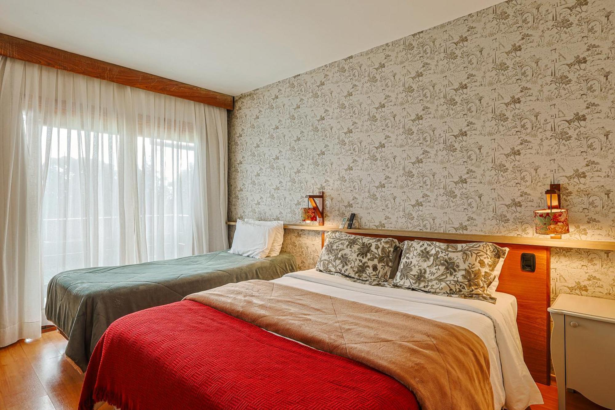 Deluxe Quadruple Room