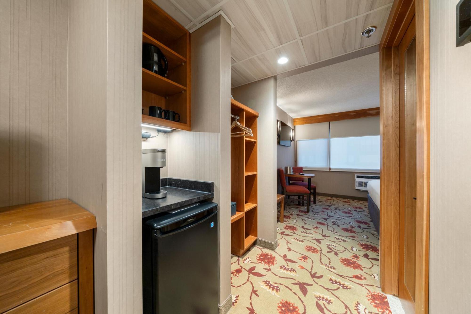 Superior Split King Queen Room