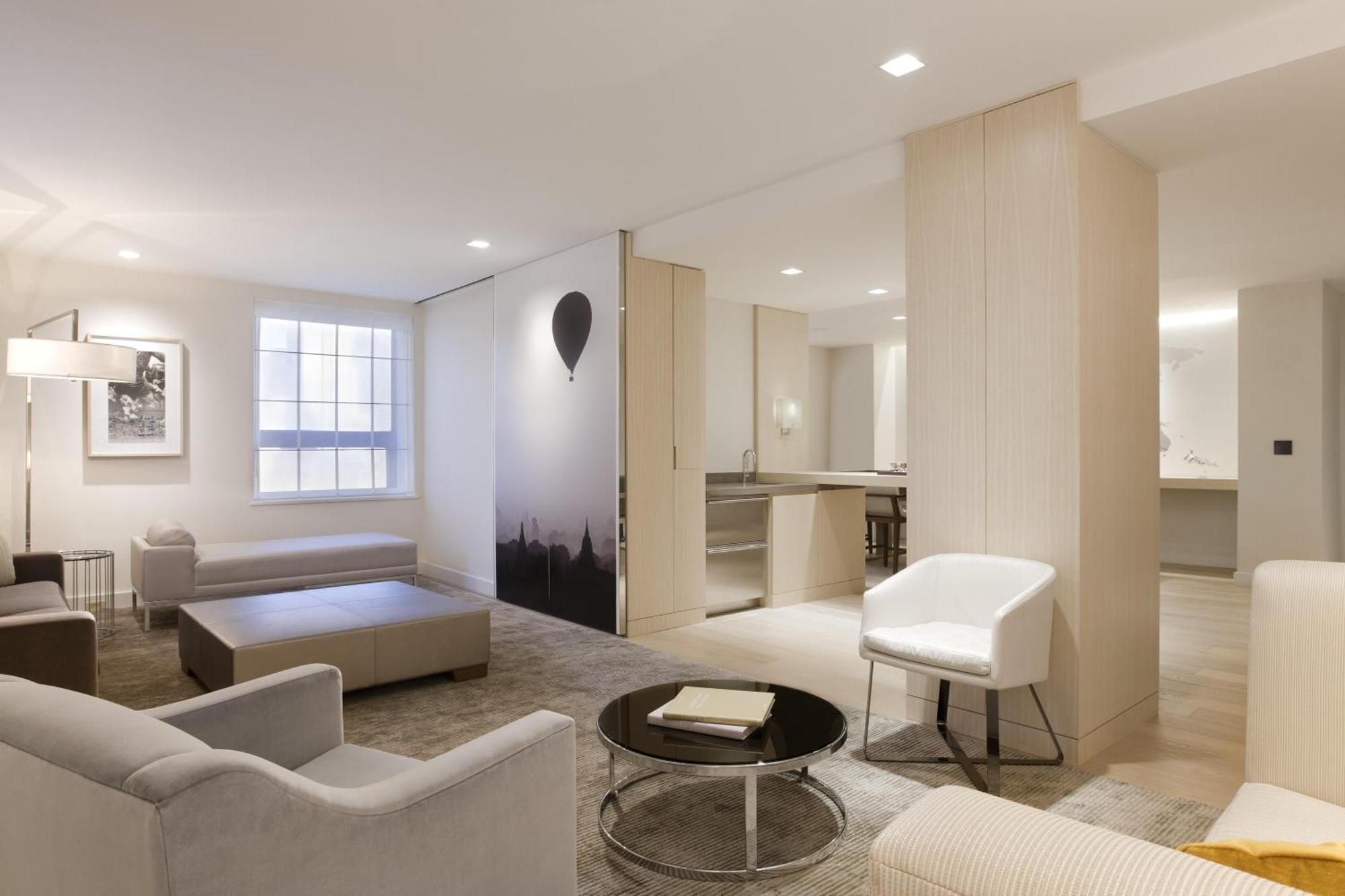 One-Bedroom Suite City View
