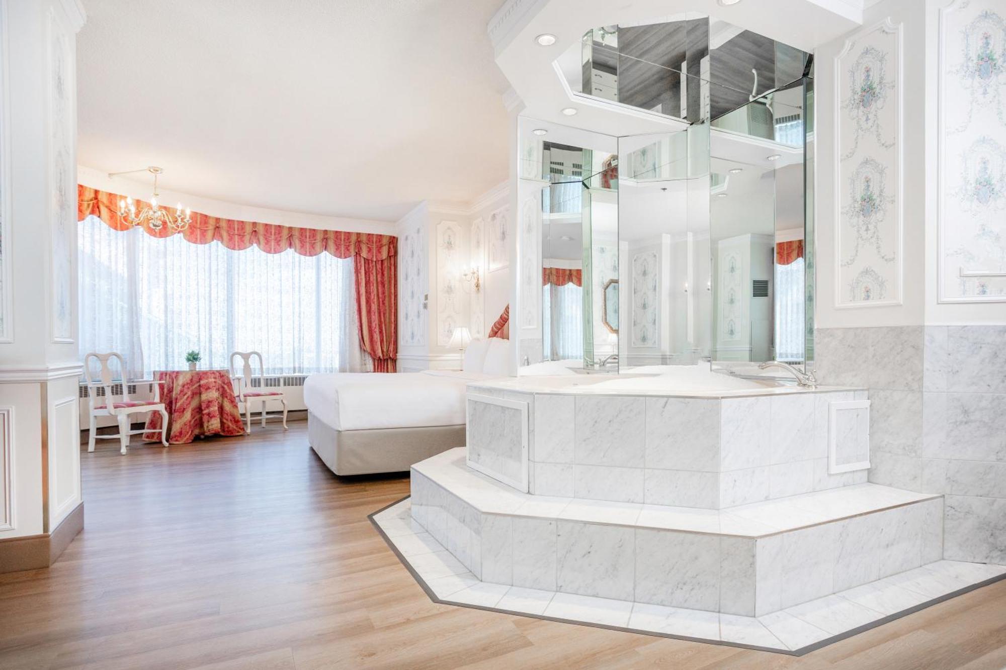 Imperial Theme Room