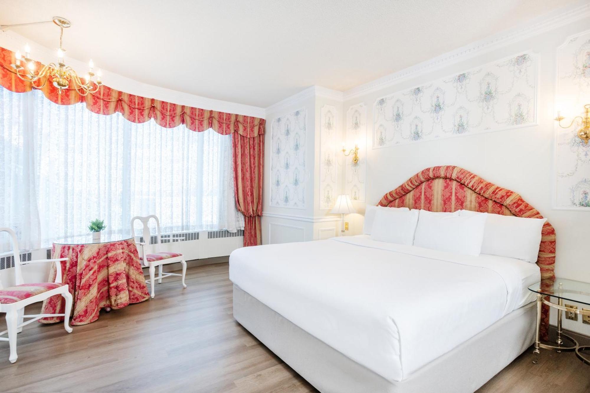 Imperial Theme Room