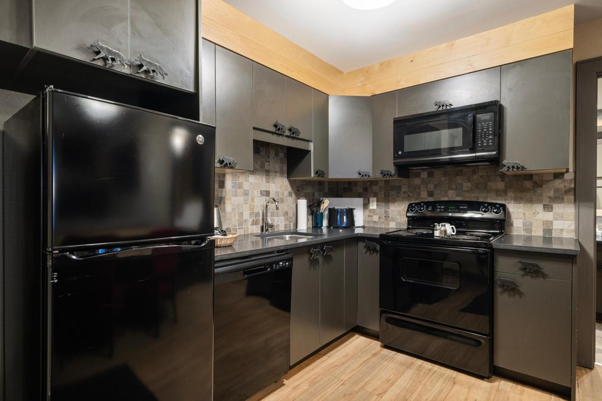 Superior One-Bedroom Apartment