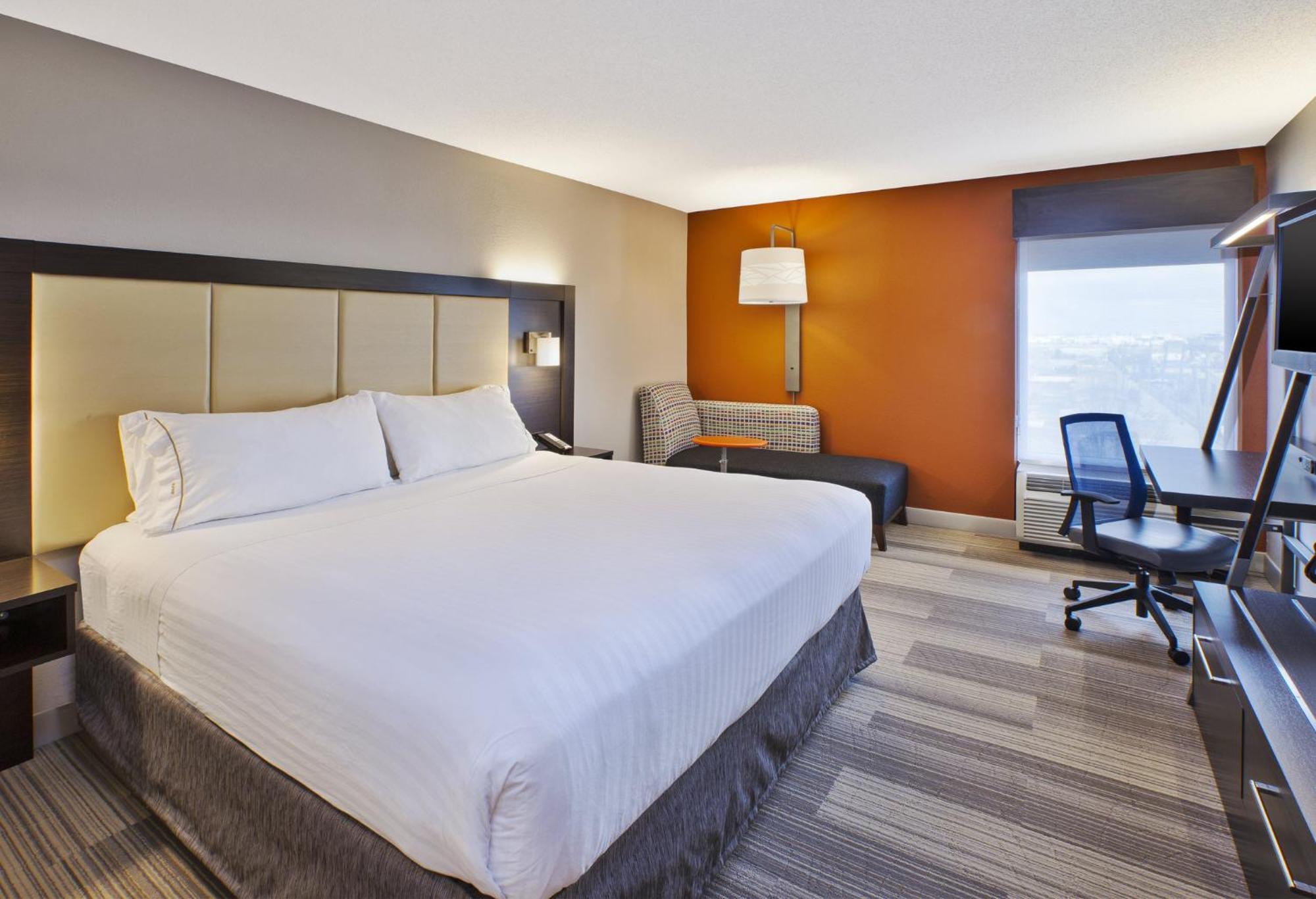 Standard King Room